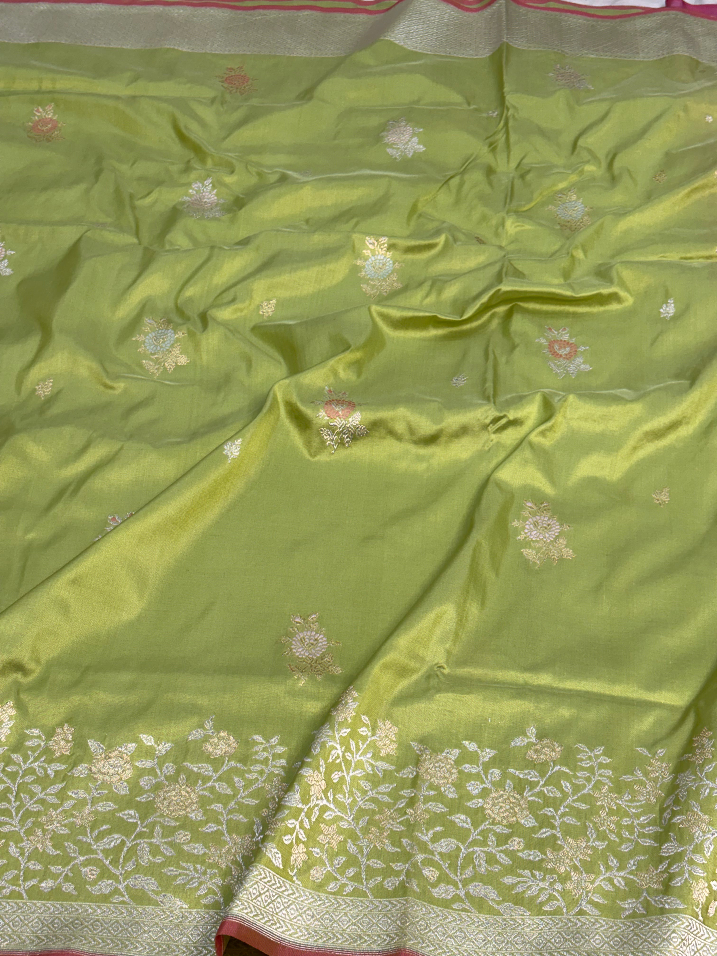 Green Pure Katan Silk Handwoven Banarasi Saree with Rupa Sona Border &amp; Boota