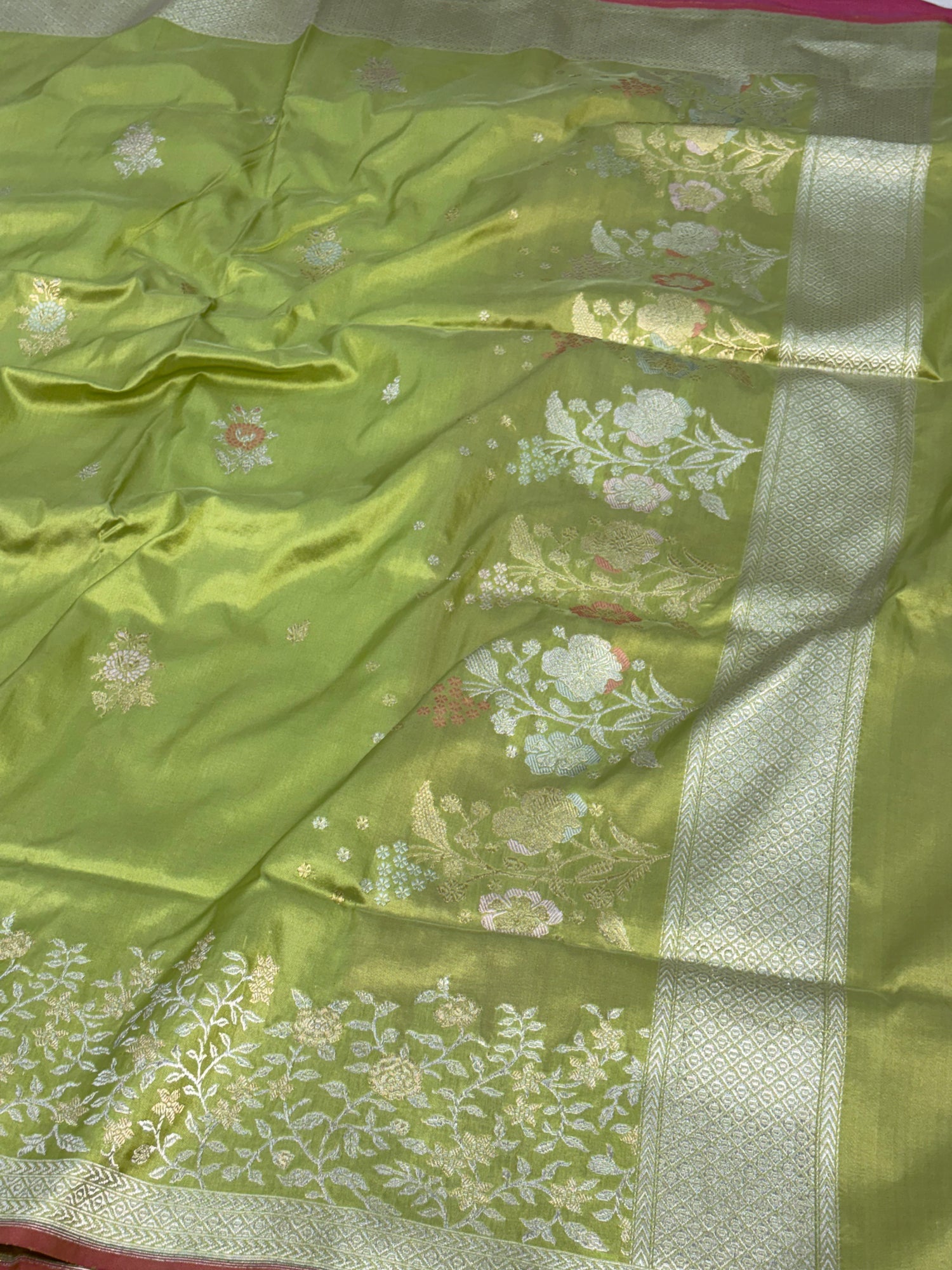 Green Pure Katan Silk Handwoven Banarasi Saree with Rupa Sona Border &amp; Boota