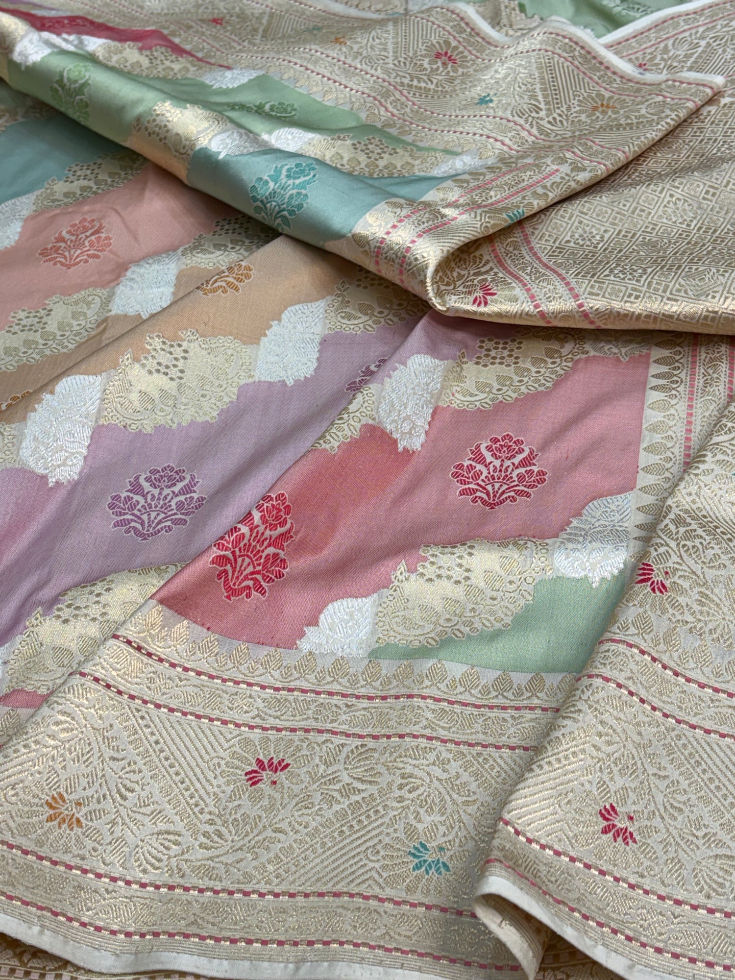 Pastel Pure Ektara Rangkat Banarasi Saree with Meenakari Border