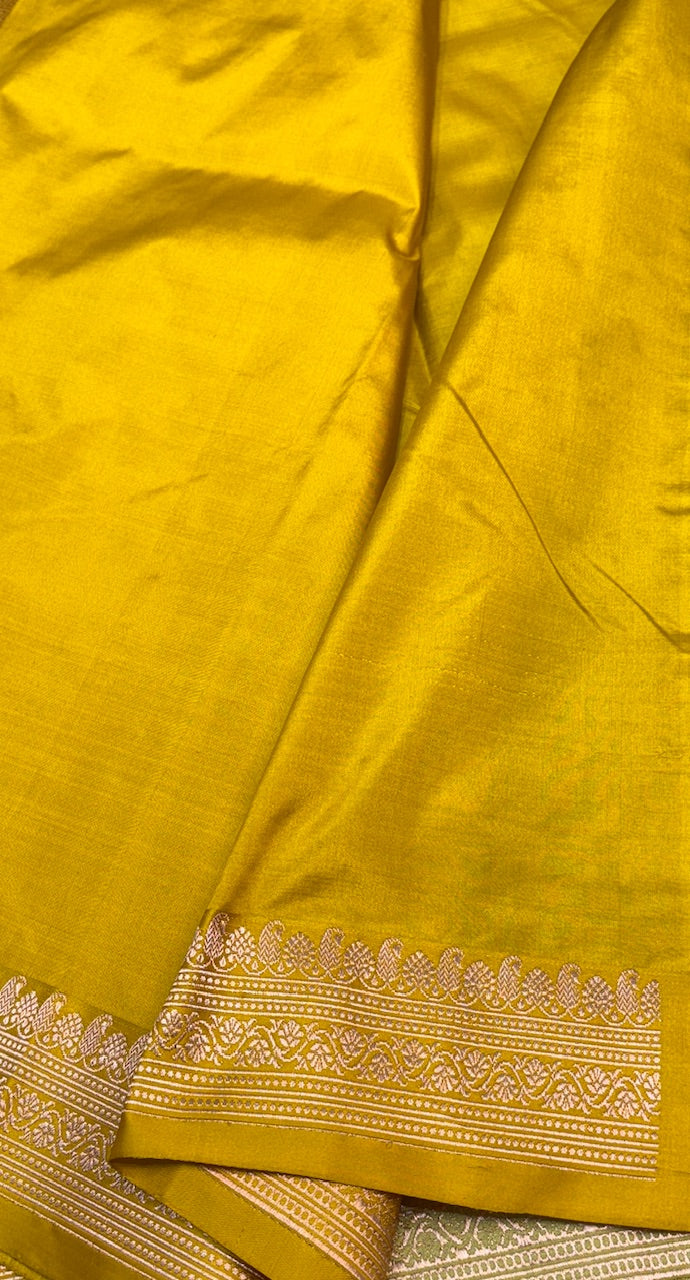 Pista green Raw Mango Banarasi Silk Handwoven Saree