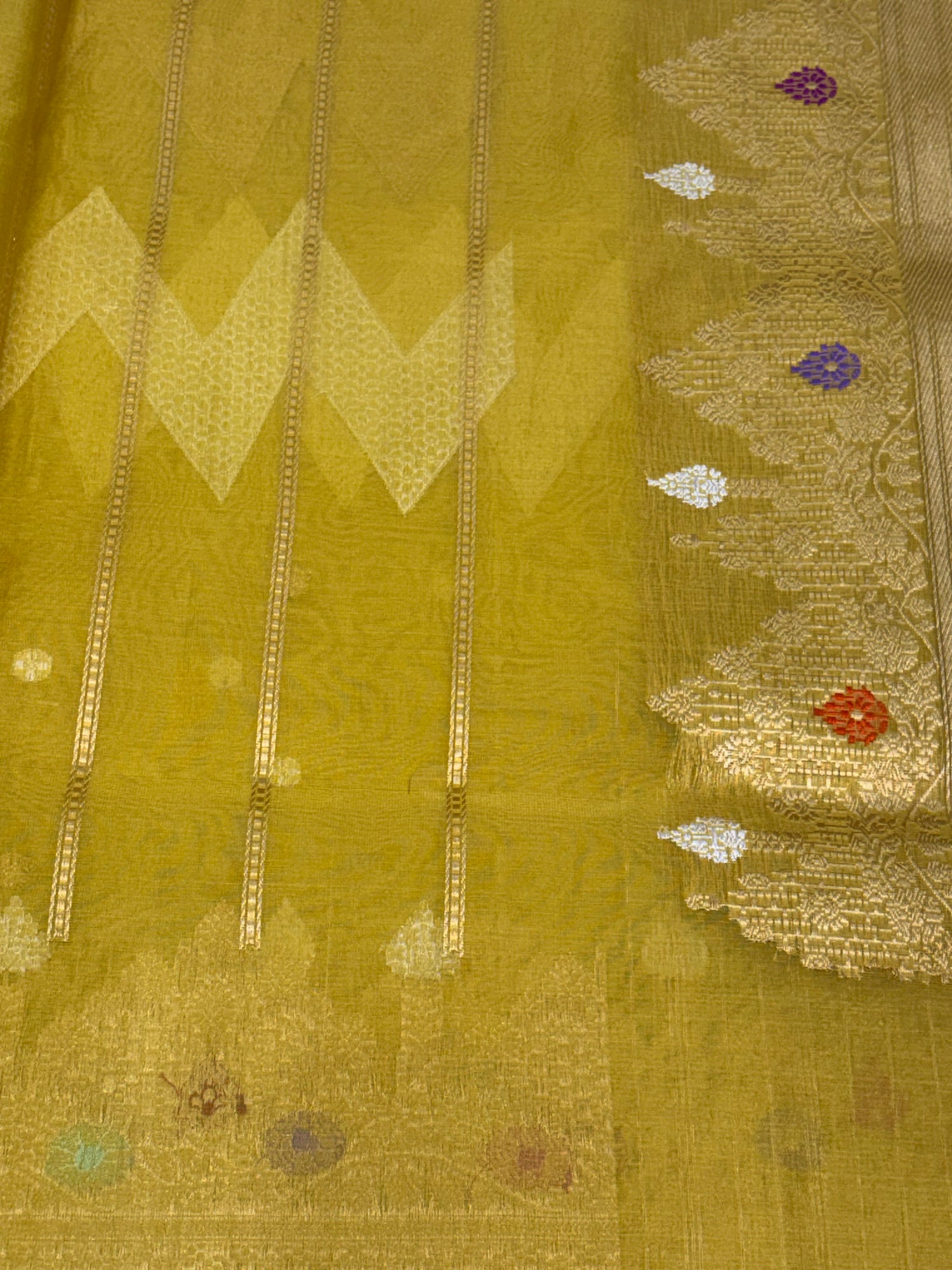 Liril Green Pure Kora Banarasi Saree with Necklace Jaal and Meenakari Border