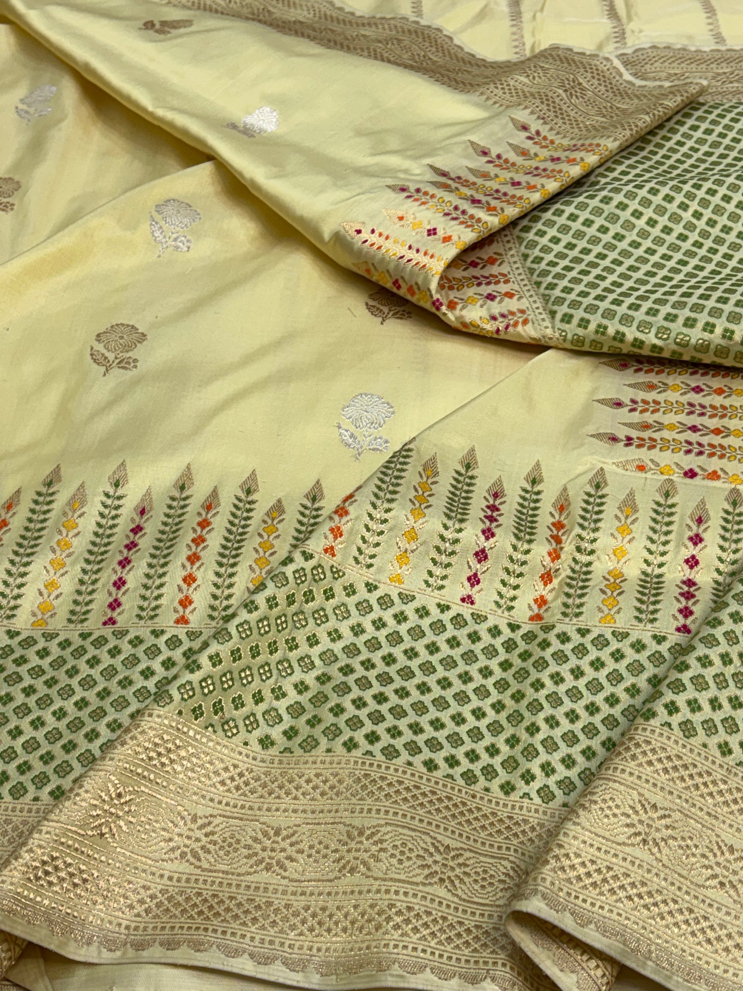 Butter Yellow Pure Katan Silk Banarasi Saree with Meenakari Skirt Border
