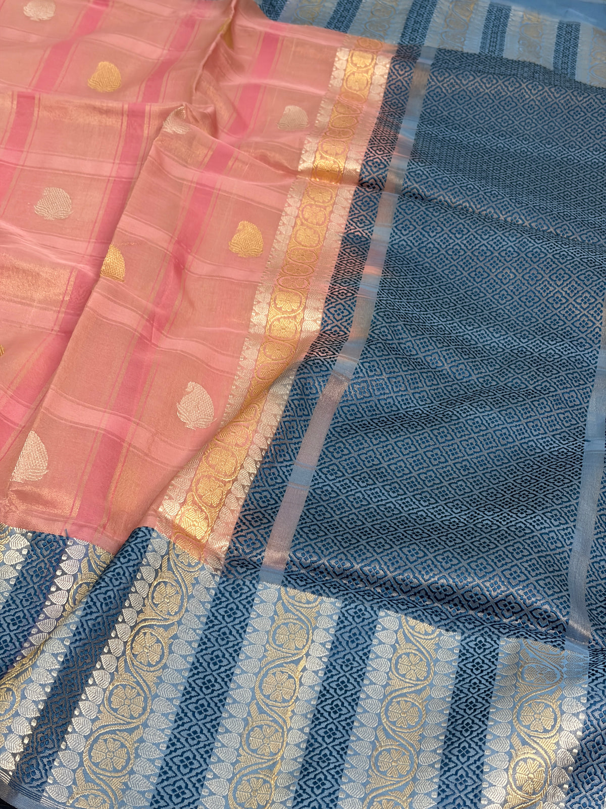 Peach Handwoven Pure Banarasi Katan Tissue Saree with Kadhiyaal Border
