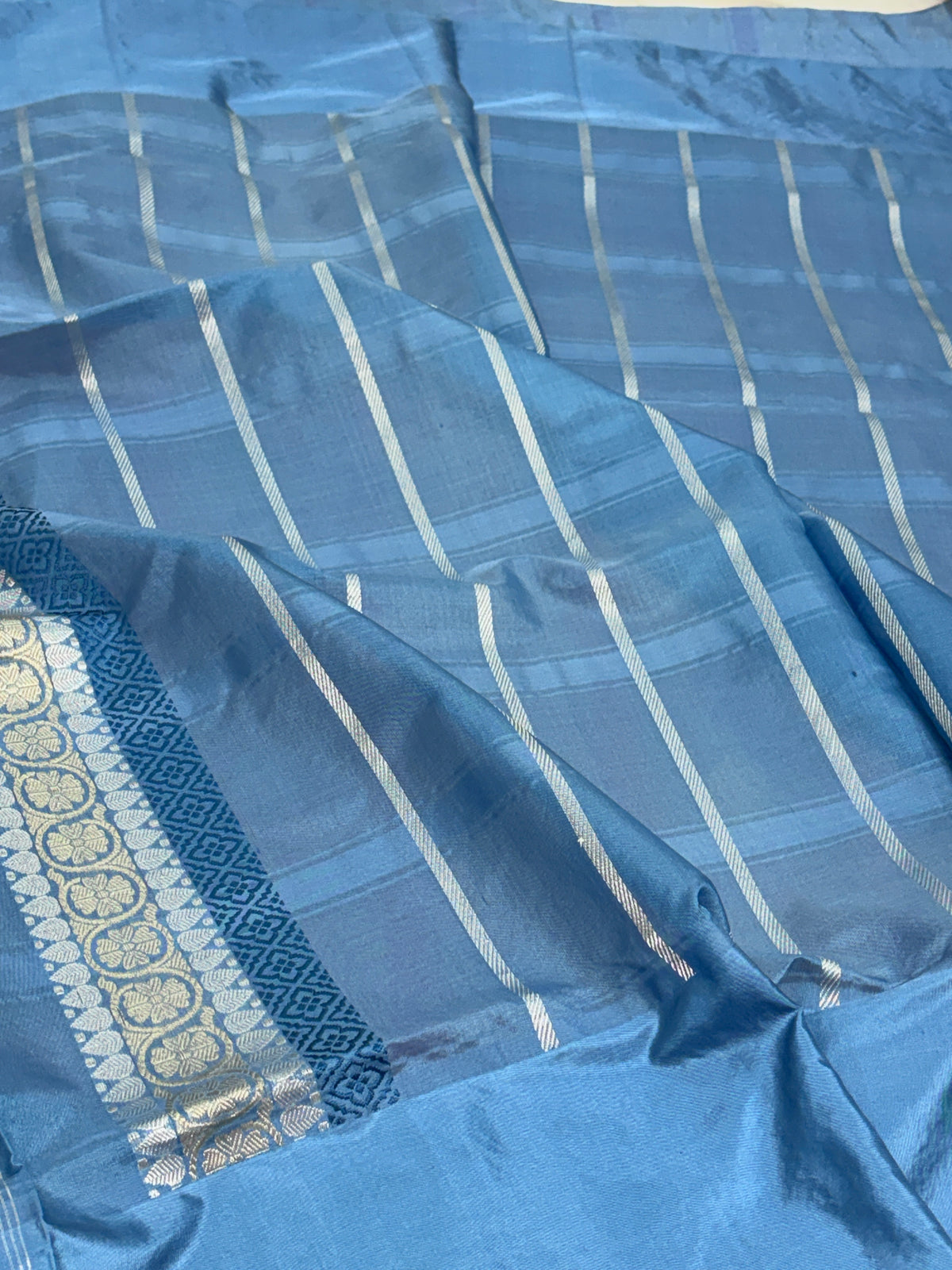 Peach Handwoven Pure Banarasi Katan Tissue Saree with Kadhiyaal Border