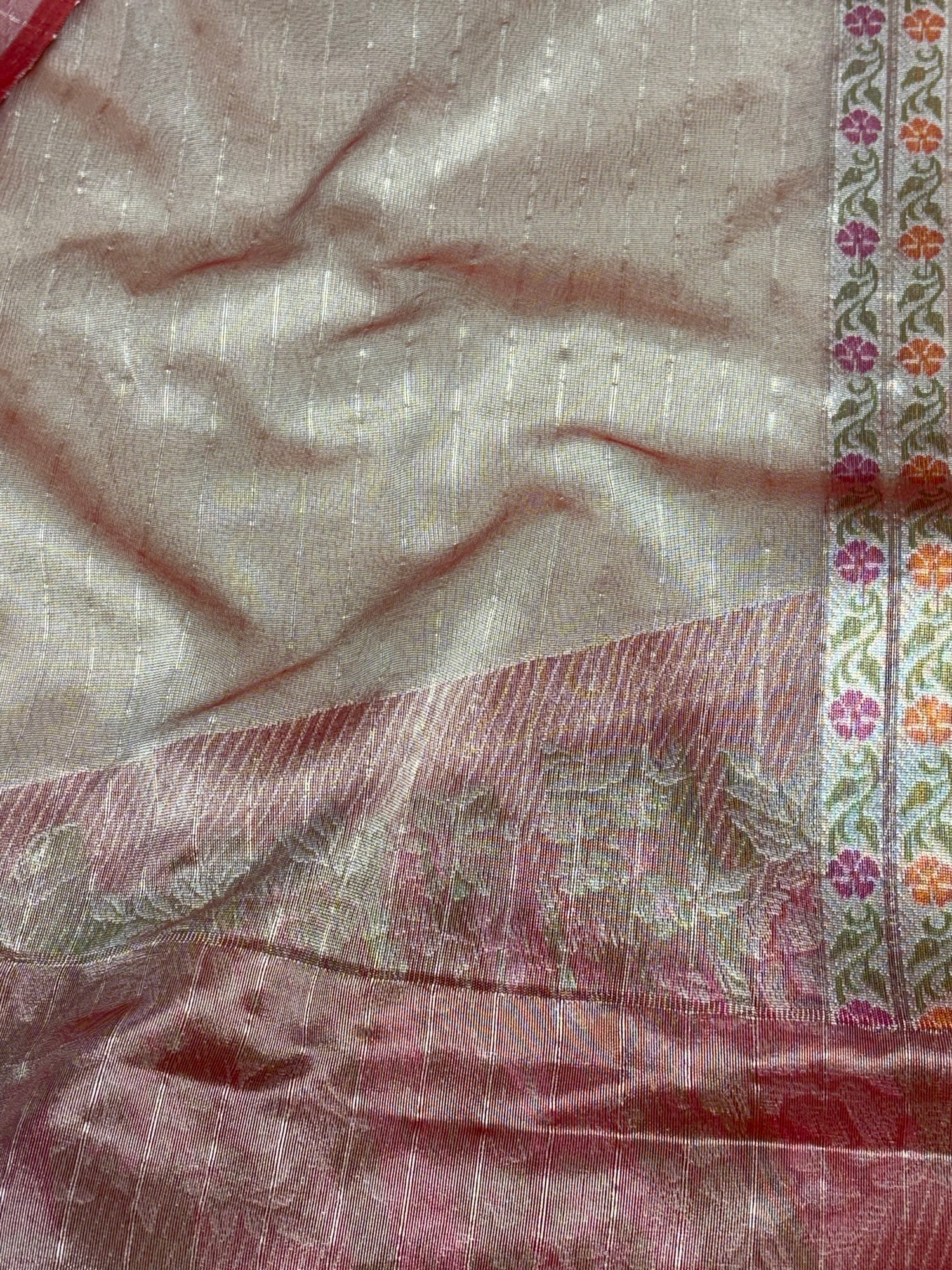 Ivory Banarasi Handwoven Pure Tissue Silk Saree