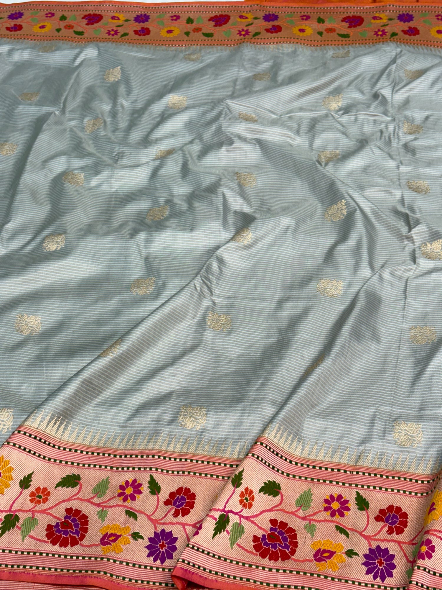 Handwoven Grey Banarasi Saree with Pink Kadhiyal Meenakari Katan Silk Paithani border