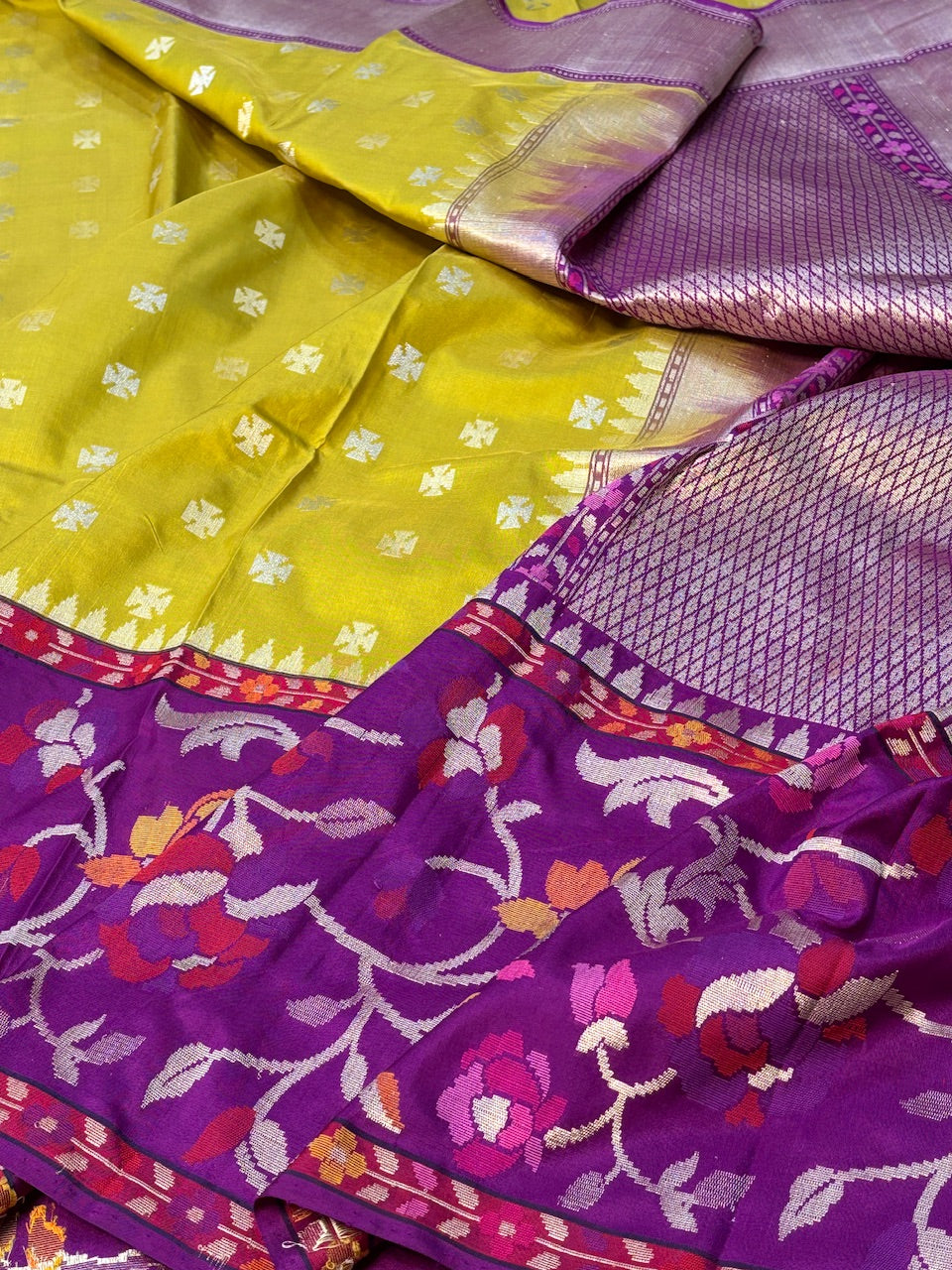 Yellow Pure Banarasi Ektara  Silk Handwoven Saree