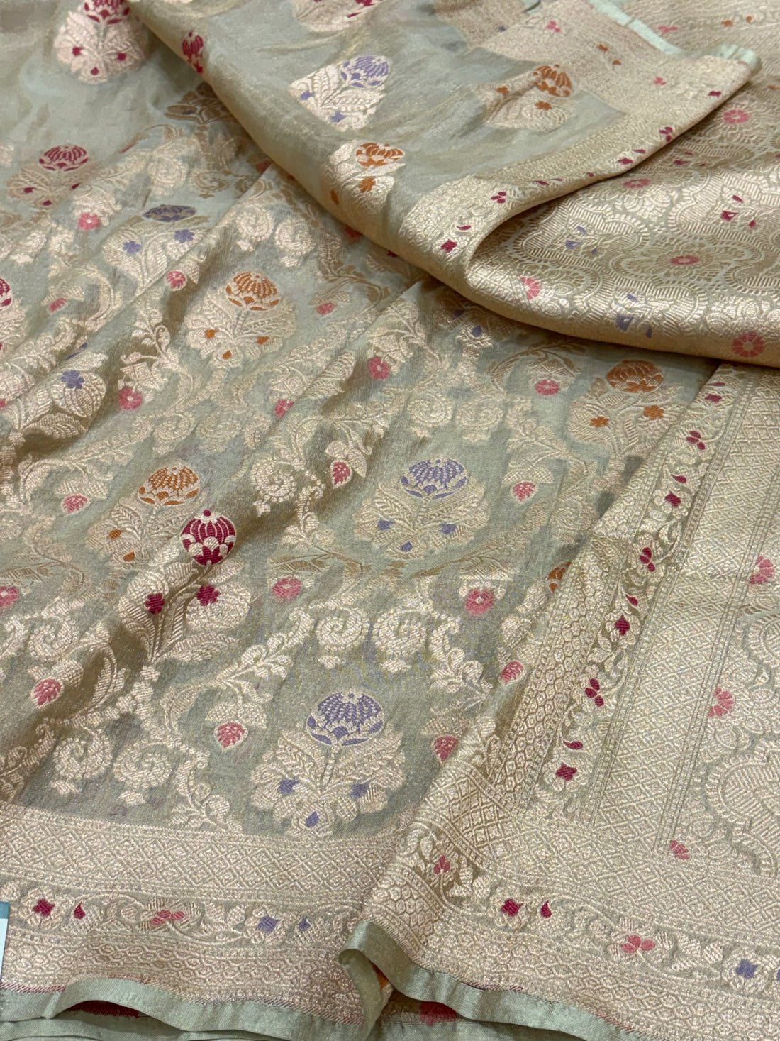 Sea Green Banarasi Pure Tissue Silk Meenakari Jaal Weaving Saree