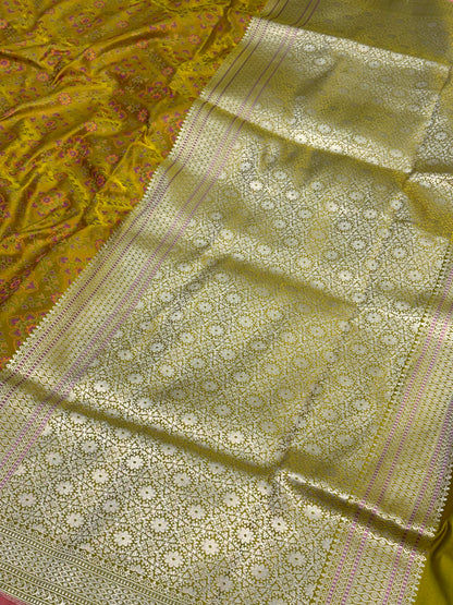 Yellow Handwoven Pure Satin Silk Tanchoi Banarasi Saree