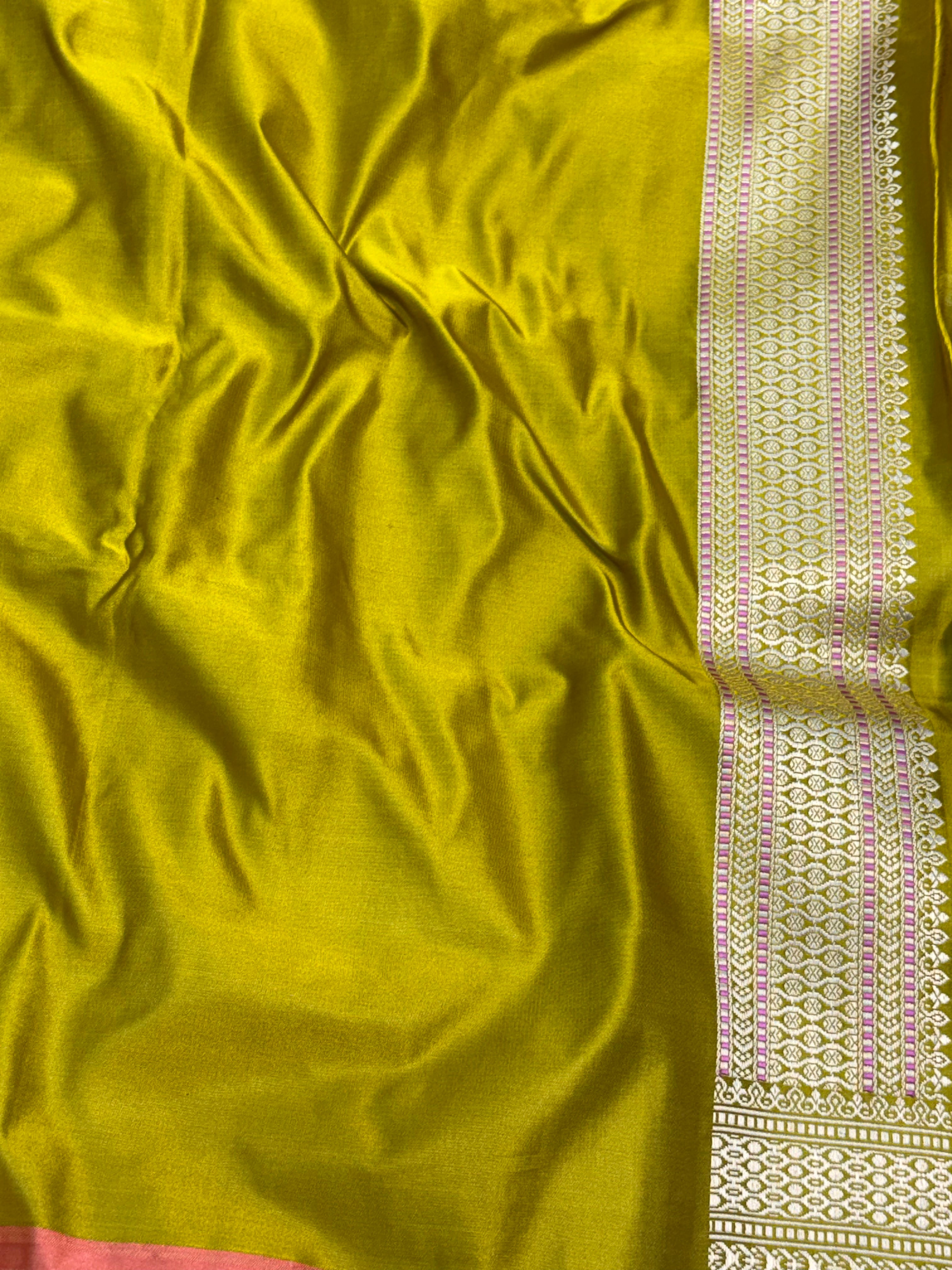 Yellow Handwoven Pure Satin Silk Tanchoi Banarasi Saree