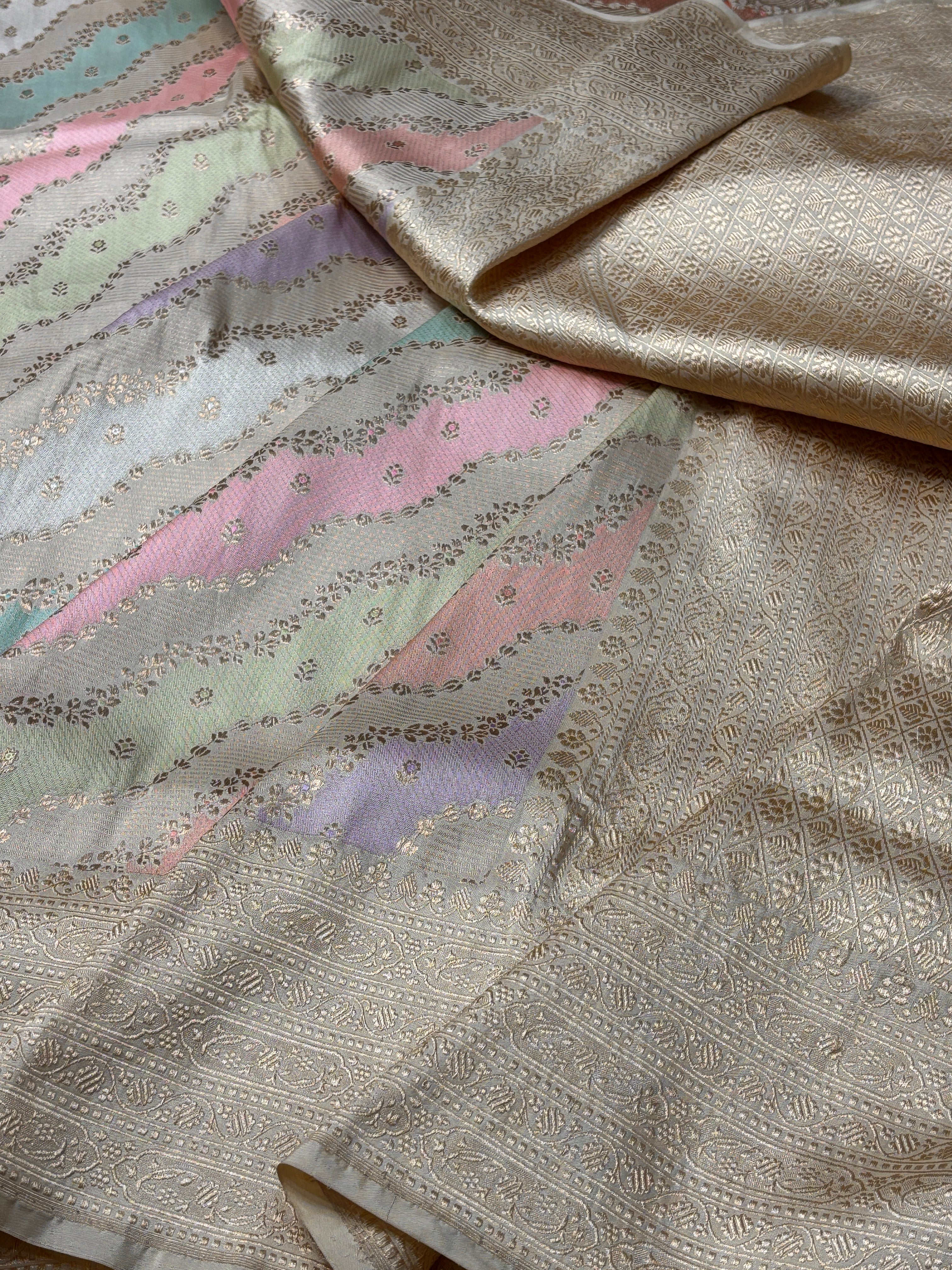 Ivory Pure Banarasi Rangkaat Silk Handloom Saree