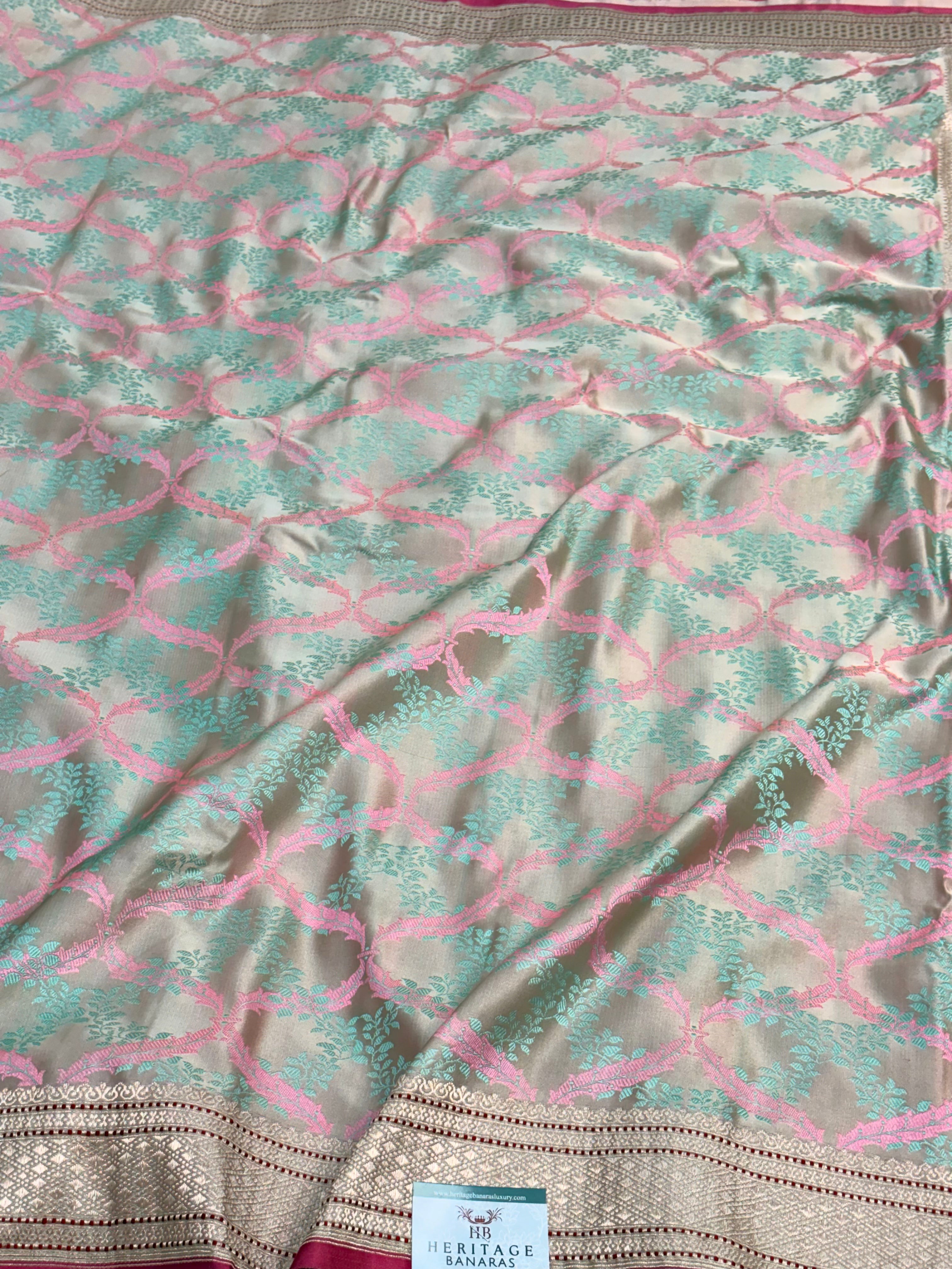 Cream Handwoven Pure Satin Silk Tanchoi Banarasi Saree