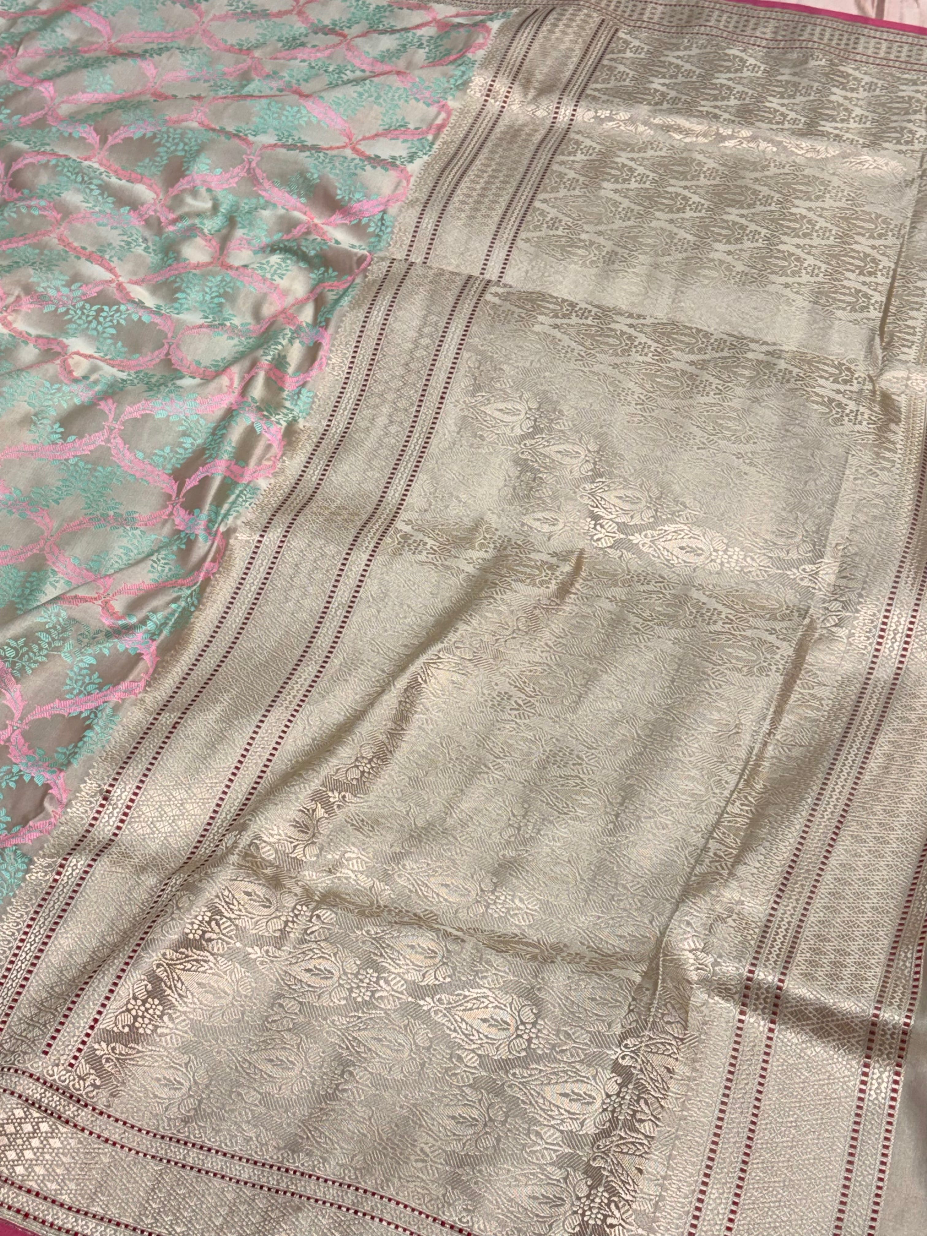 Cream Handwoven Pure Satin Silk Tanchoi Banarasi Saree