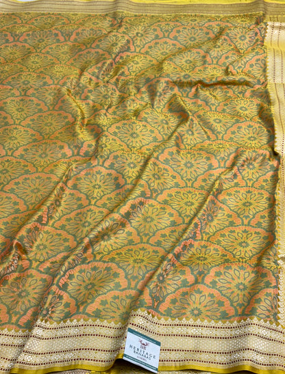 Yellow Handwoven Pure Satin Silk Tanchoi Banarasi Saree