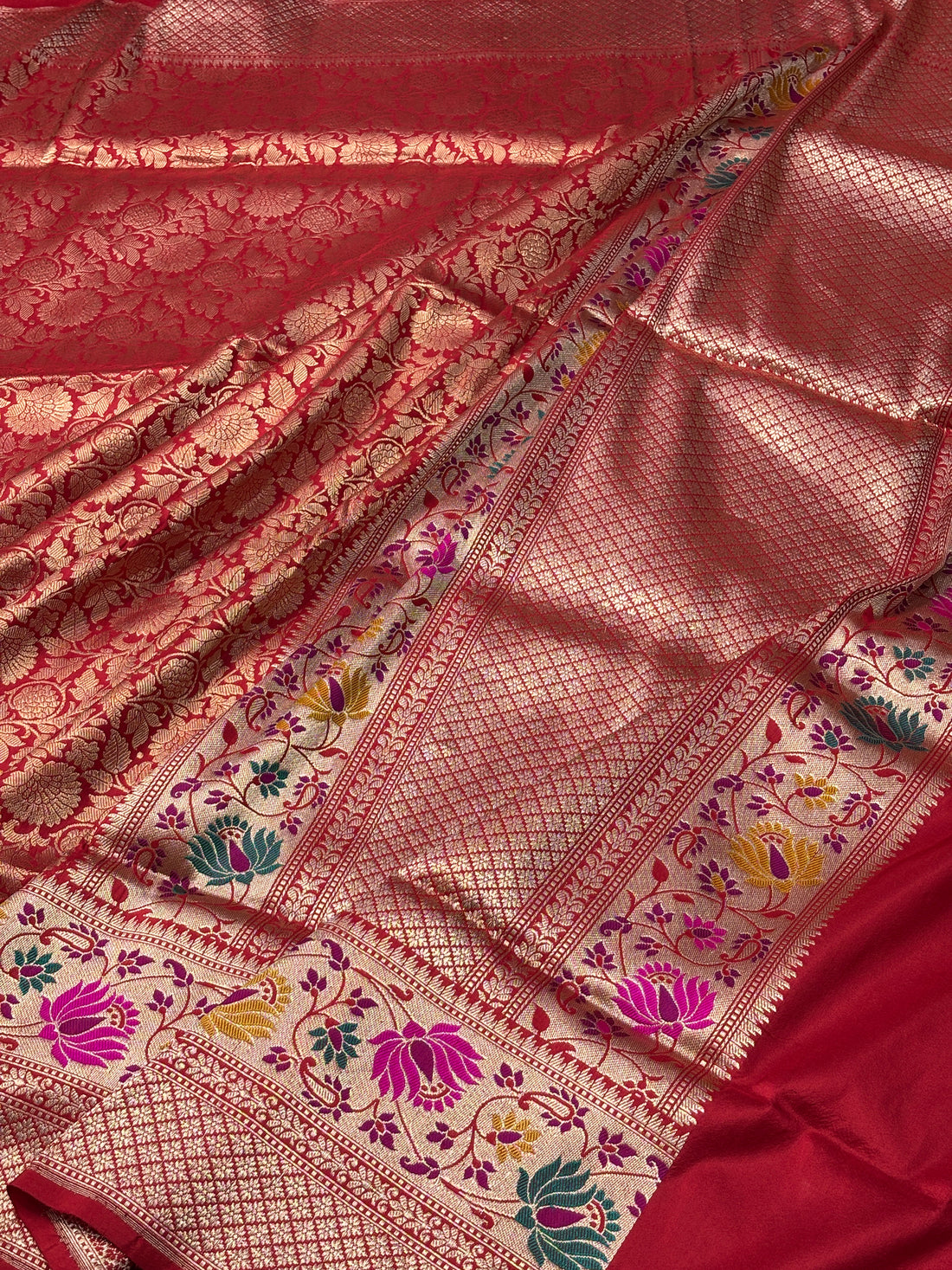 Red Pure Banarasi Brocade Tanchoi Handwoven Saree