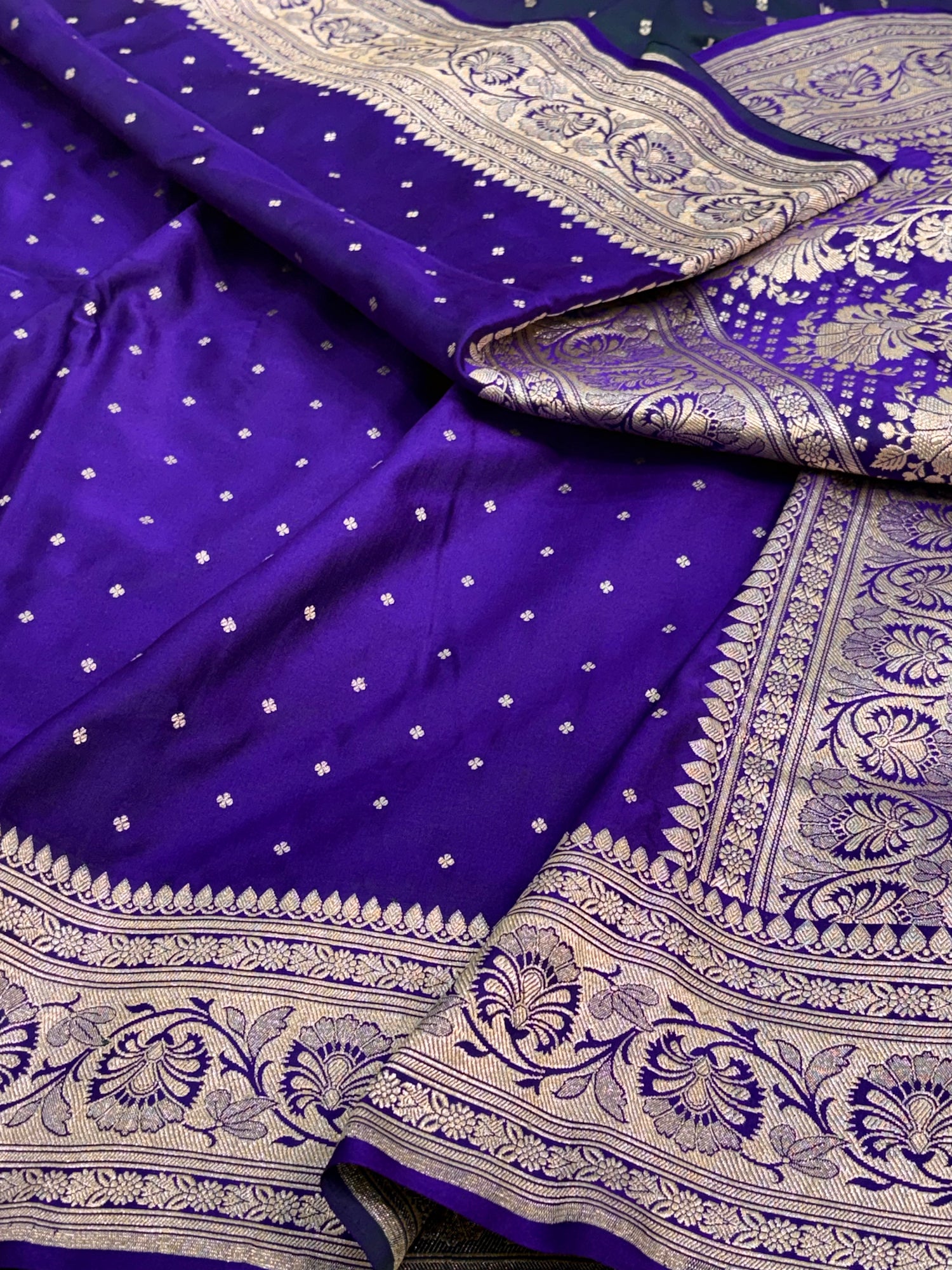Purple Handwoven Vintage Pure Banarasi Satin Silk Saree