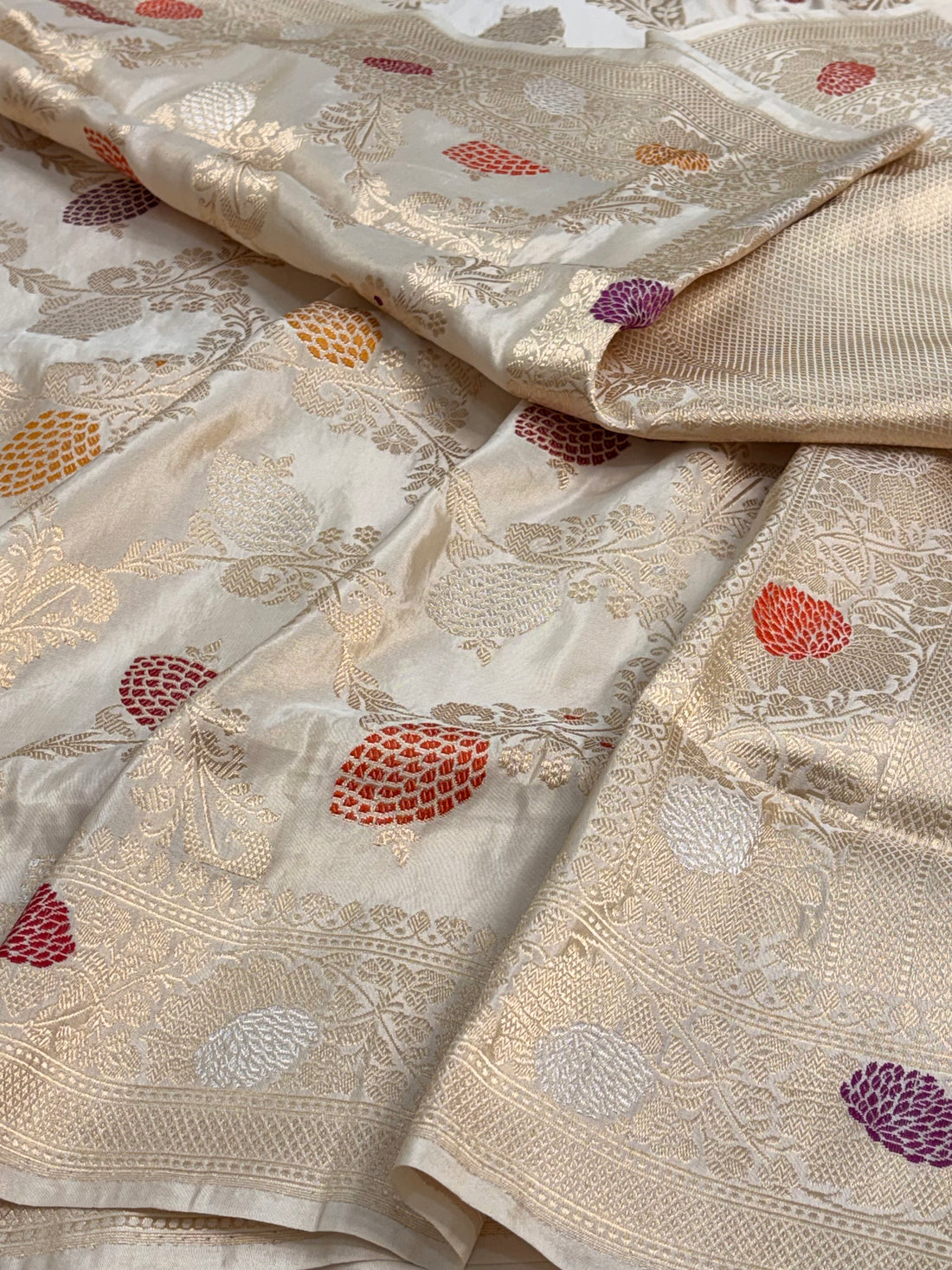 Ivory Handwoven Pure Banarasi Tissue Silk Saree
