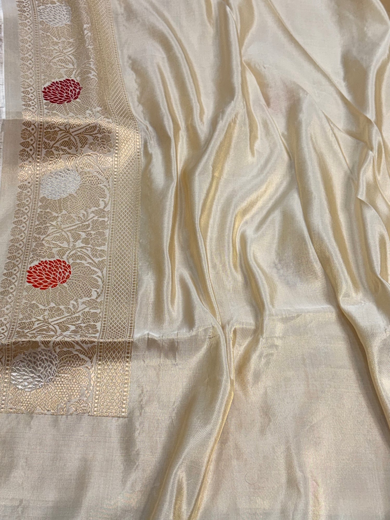 Ivory Handwoven Pure Banarasi Tissue Silk Saree