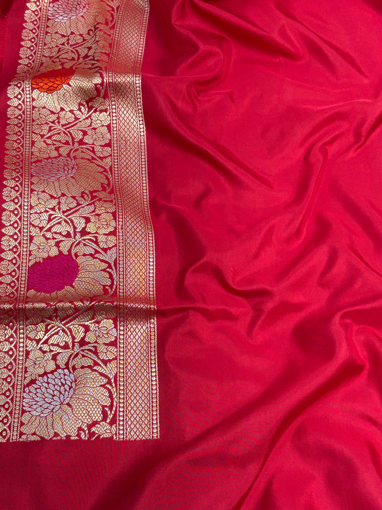 Red Handwoven Pure Banarasi Katan Silk Saree