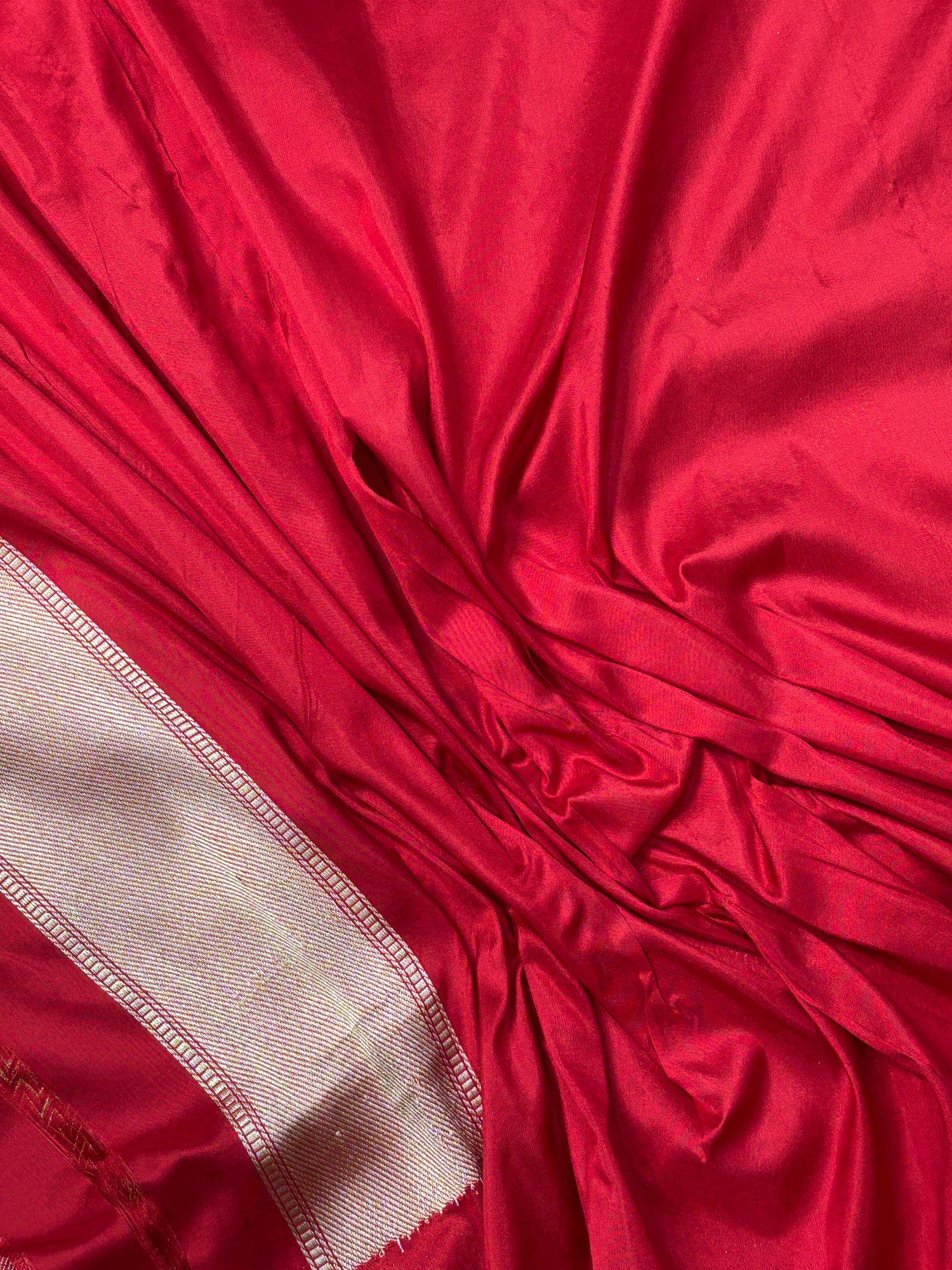 Red Pure Banarasi Brocade Handwoven Saree