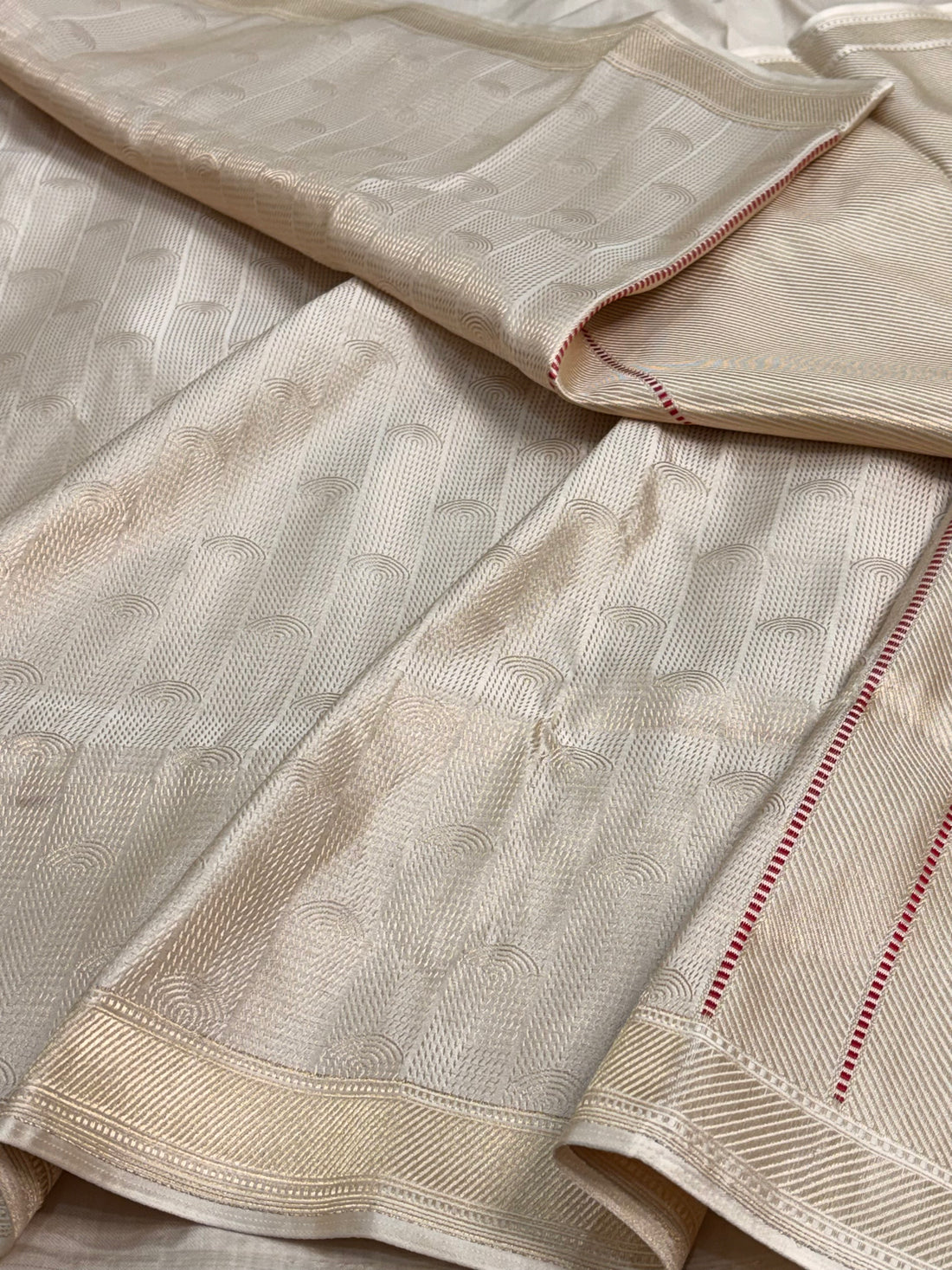 Cream Handwoven Pure Banarasi Satin Tanchoi Silk Saree