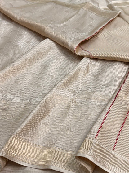 Cream Handwoven Pure Banarasi Satin Tanchoi Silk Saree