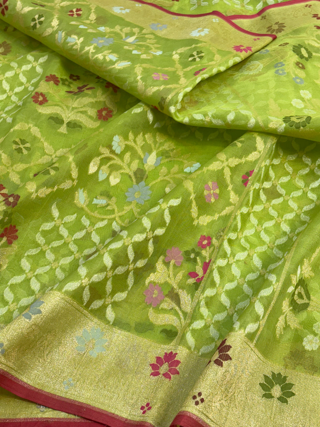Parrot Green Handwoven Pure Banarasi Organza Jamdani Saree