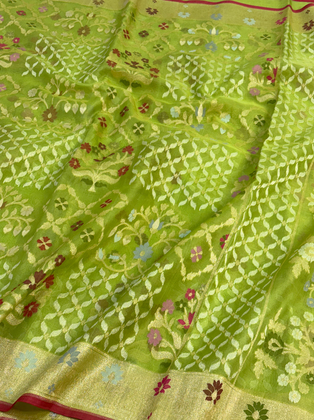 Parrot Green Handwoven Pure Banarasi Organza Jamdani Saree