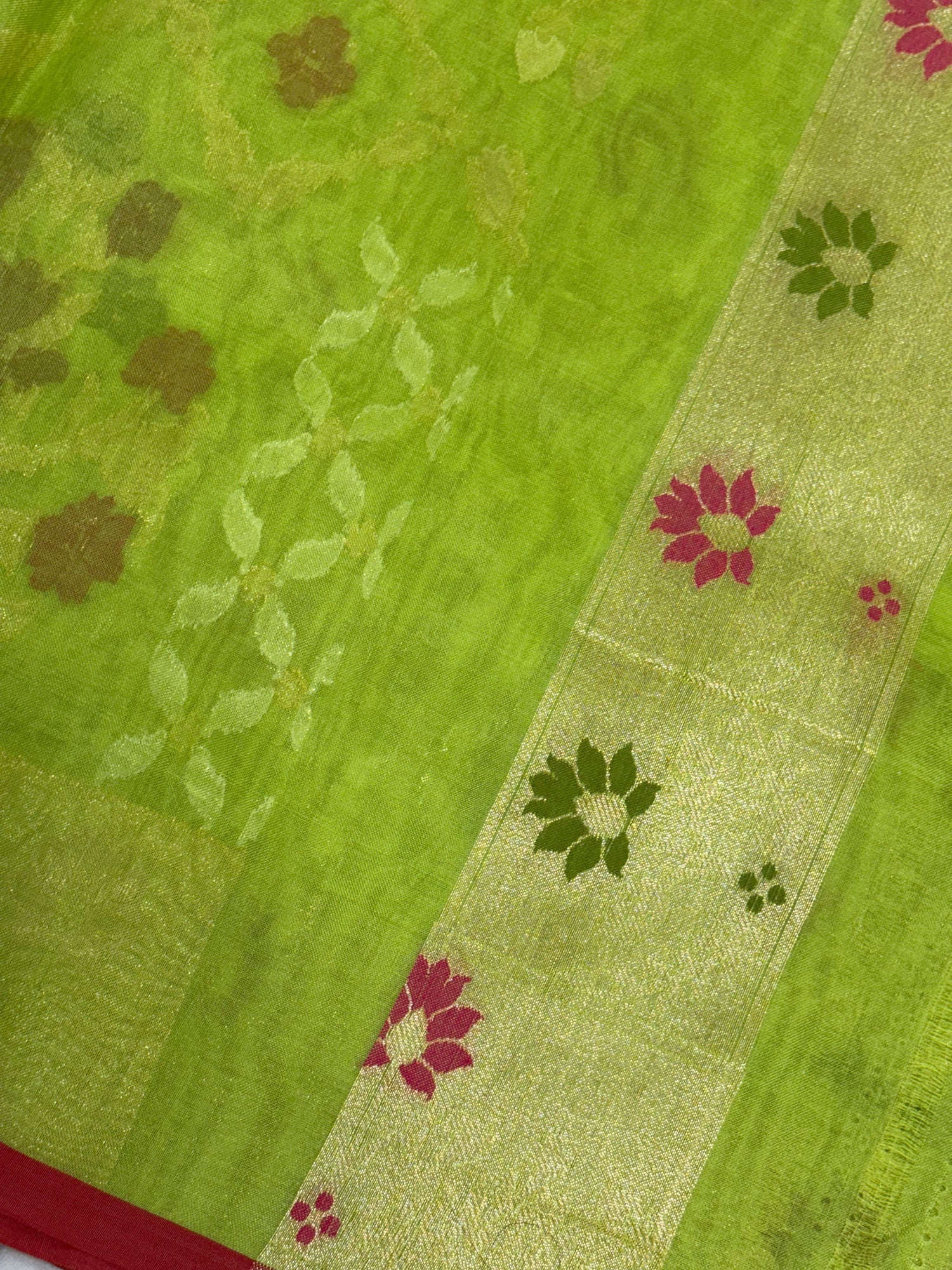 Parrot Green Handwoven Pure Banarasi Organza Jamdani Saree