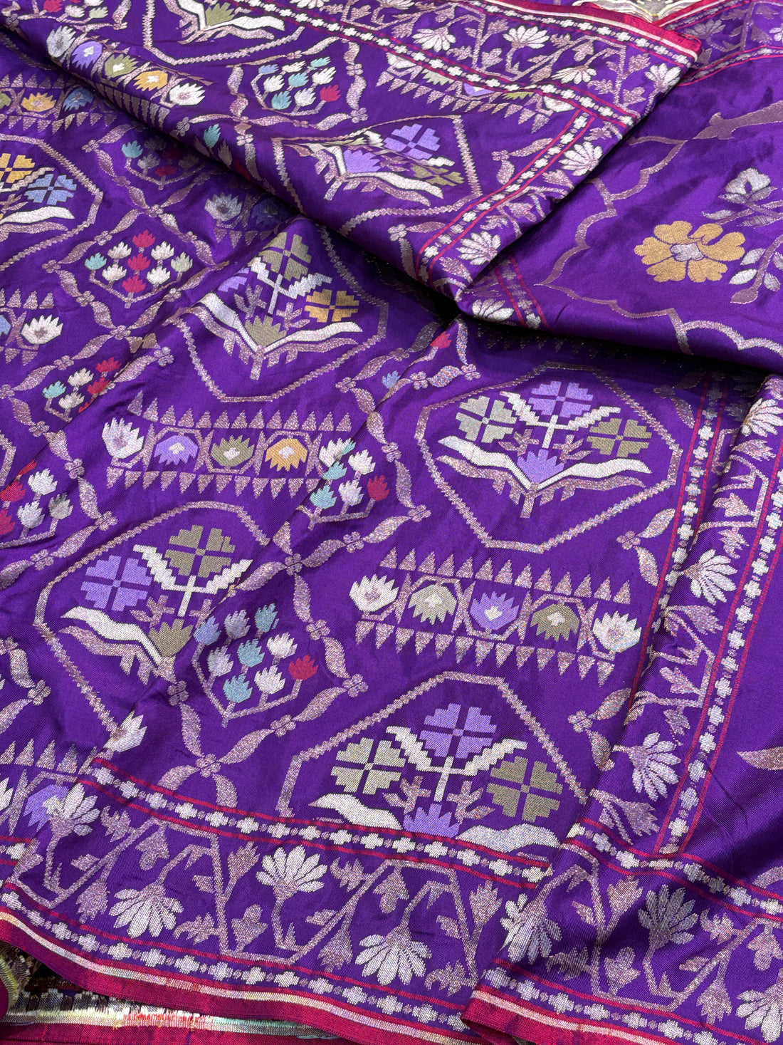 Purple Handwoven Pure Banarasi Silk Jamdani Saree