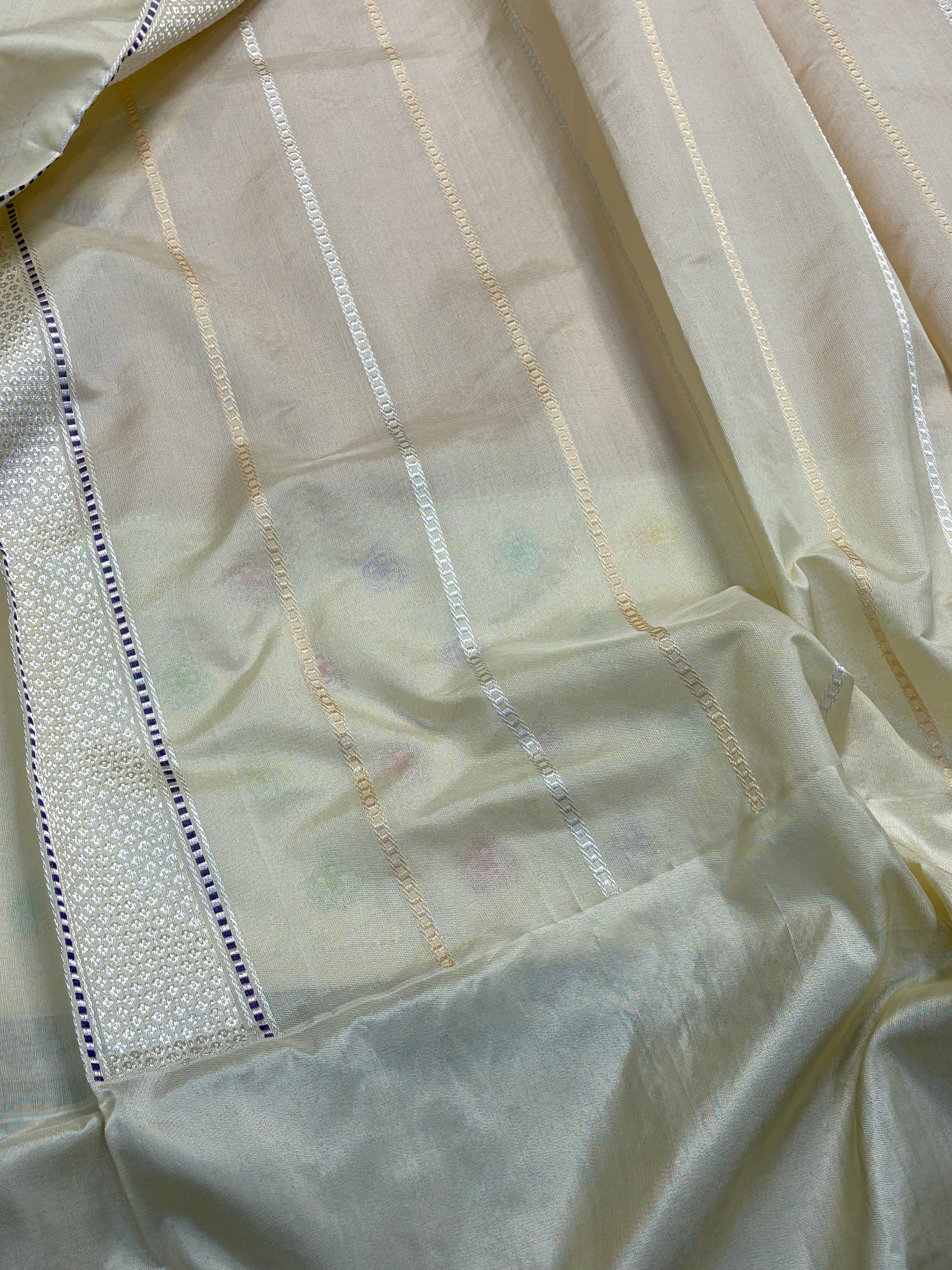Light Peach Handwoven Pure Banarasi Organza Silk Saree with Kadiyal Border