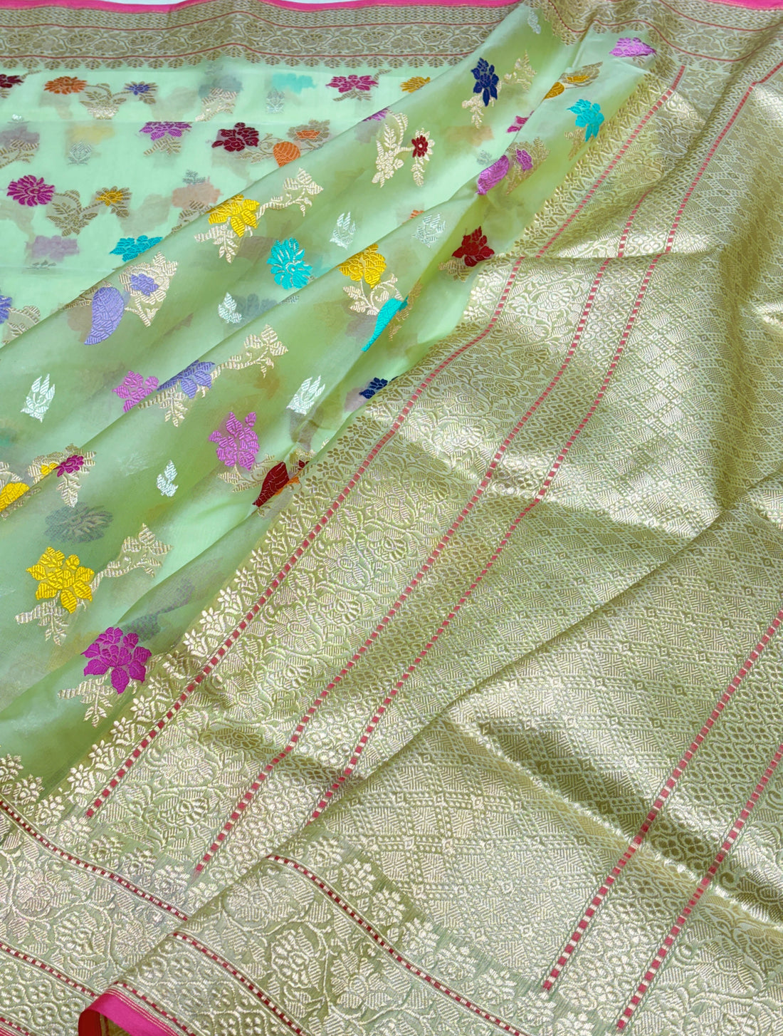 Pista Green Banarasi Kora Silk Handwoven Saree