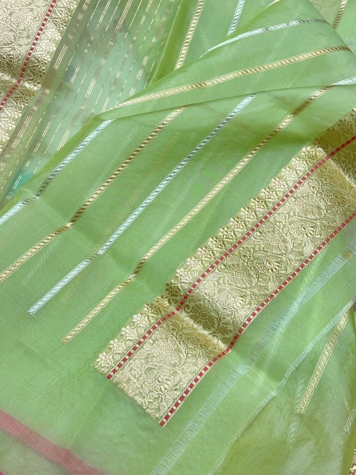Pista Green Banarasi Kora Silk Handwoven Saree