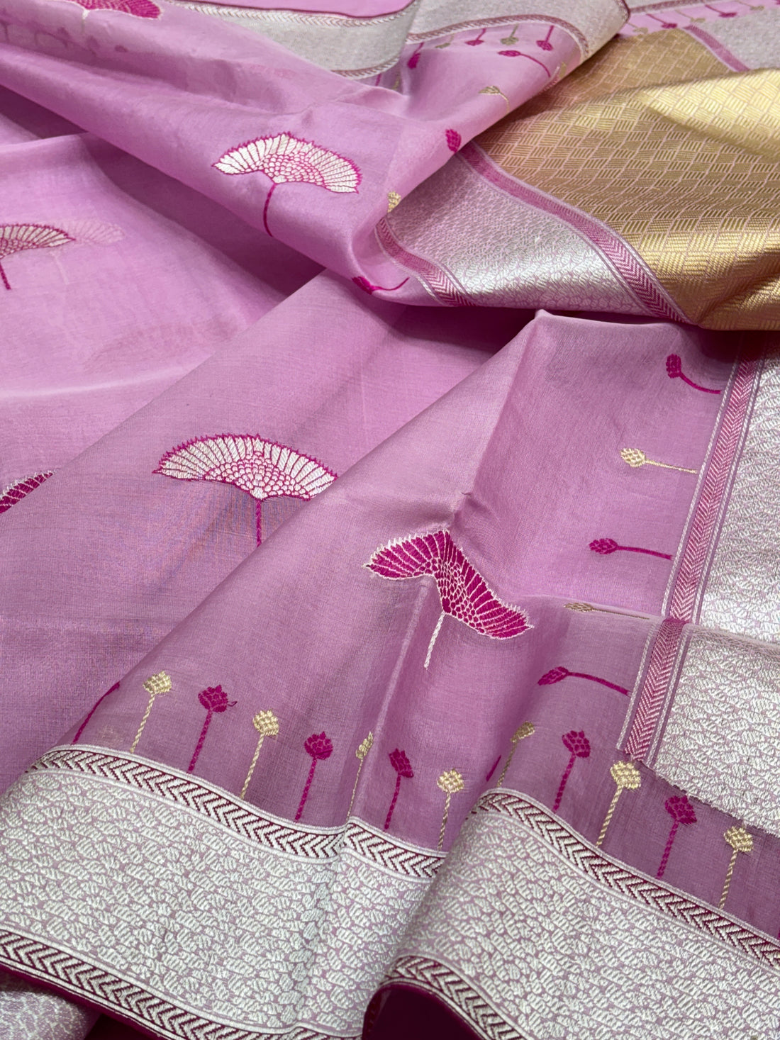 Elegant Light Pink Banarasi Kora Silk Handwoven Saree