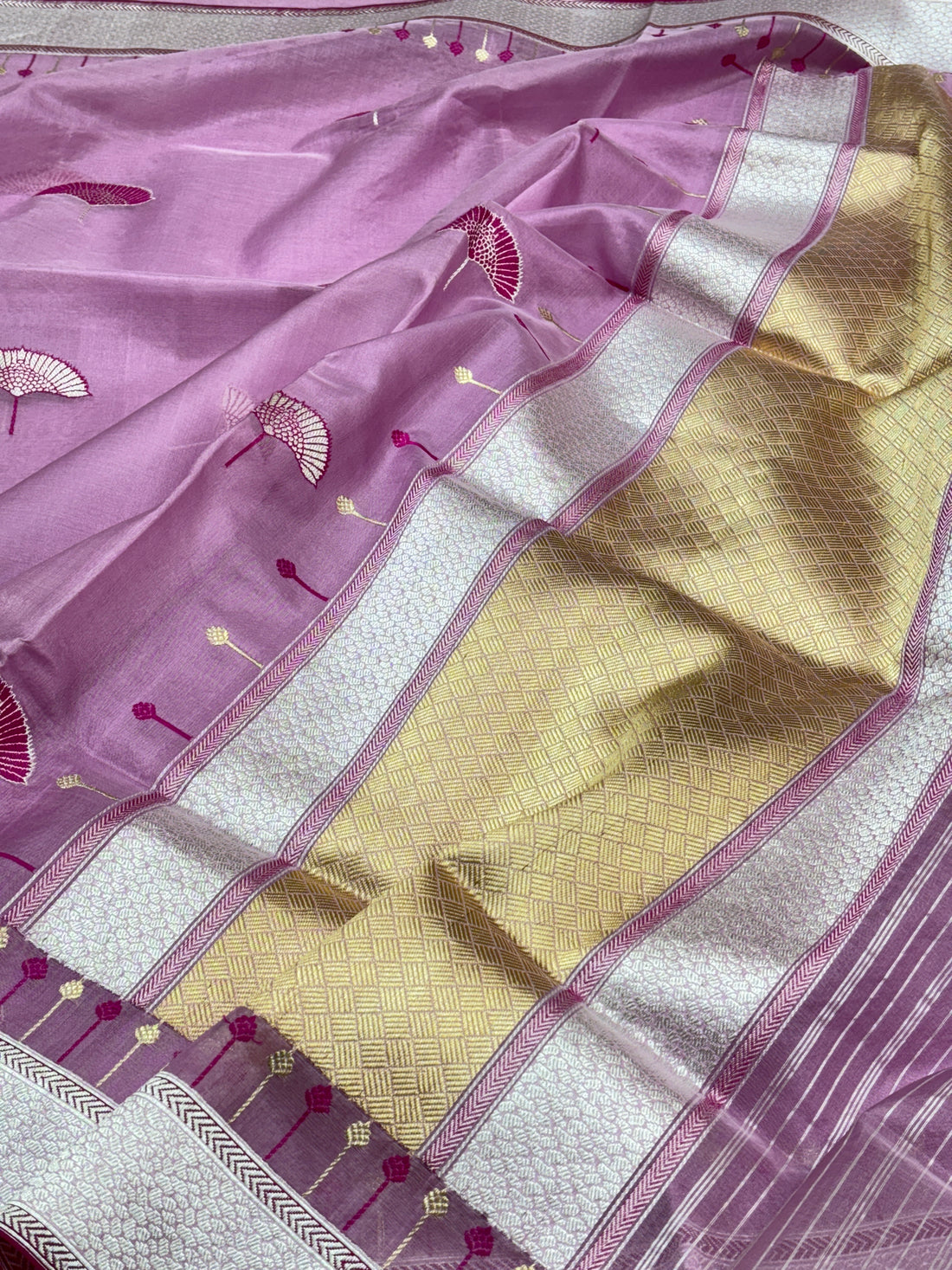 Elegant Light Pink Banarasi Kora Silk Handwoven Saree
