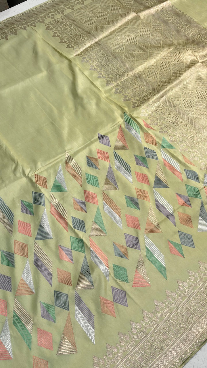 Pista Green Banarasi Katan Silk Handwoven Saree