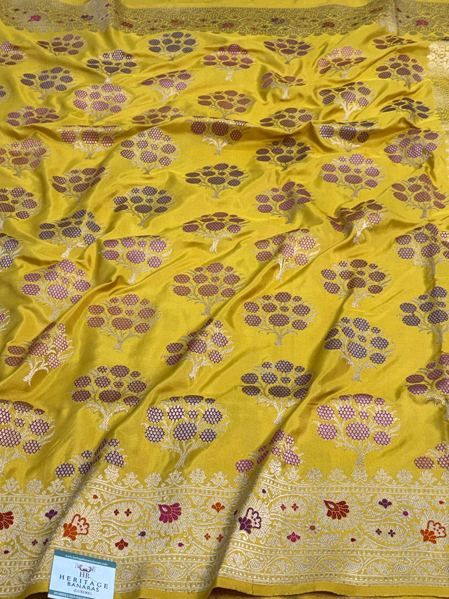Handwoven Banarasi Mustard Yellow Pure Katan Silk Buta Jangla Weaving Saree