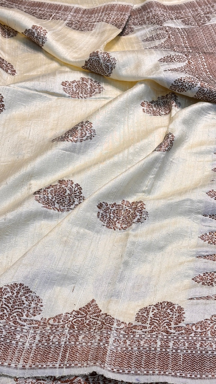 Ivory Raw Silk Banarasi Handwoven Saree