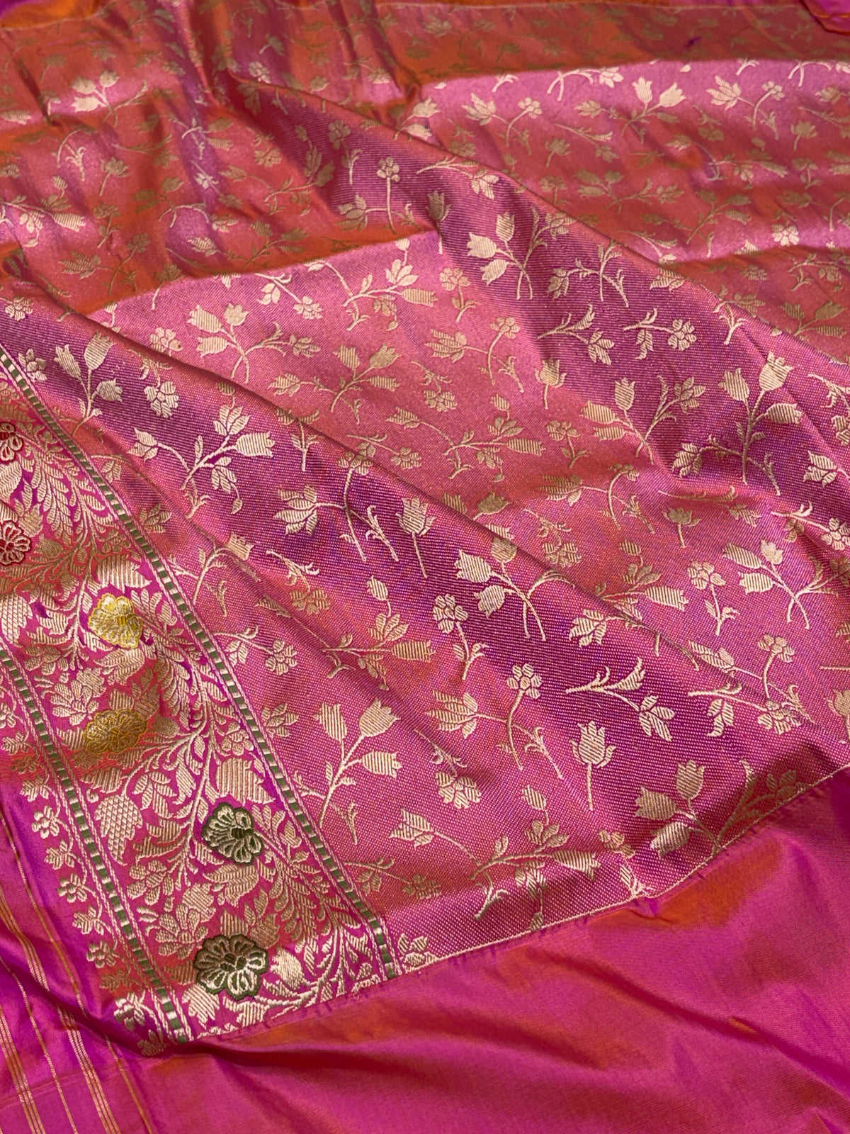Purple Handwoven Pure Banarasi Ektara Silk Saree with Kadhiyaal Border