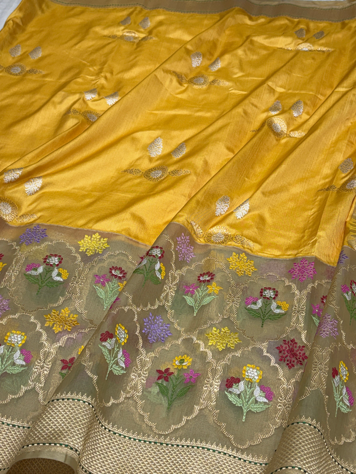 Yellow Handwoven Pure Banarasi Ektara Silk Saree with Kadhiyaal Kora Border