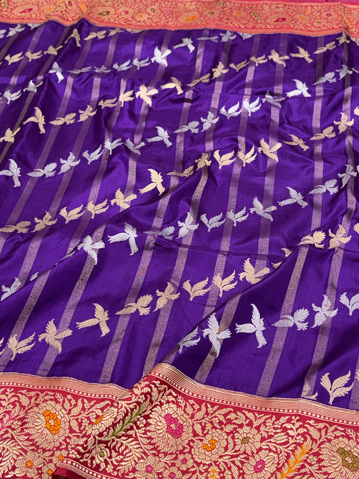 Purple Handwoven Pure Banarasi Ektara Silk Saree with Kadhiyaal Border