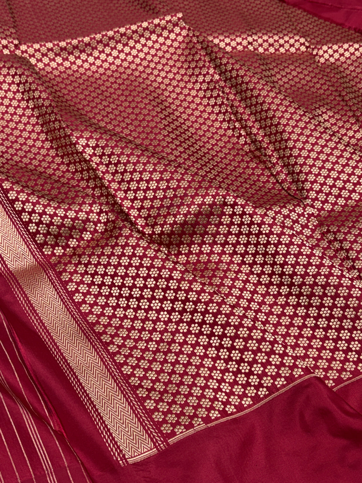 Purple Handwoven Pure Banarasi Ektara Silk Saree with Kadhiyaal Border