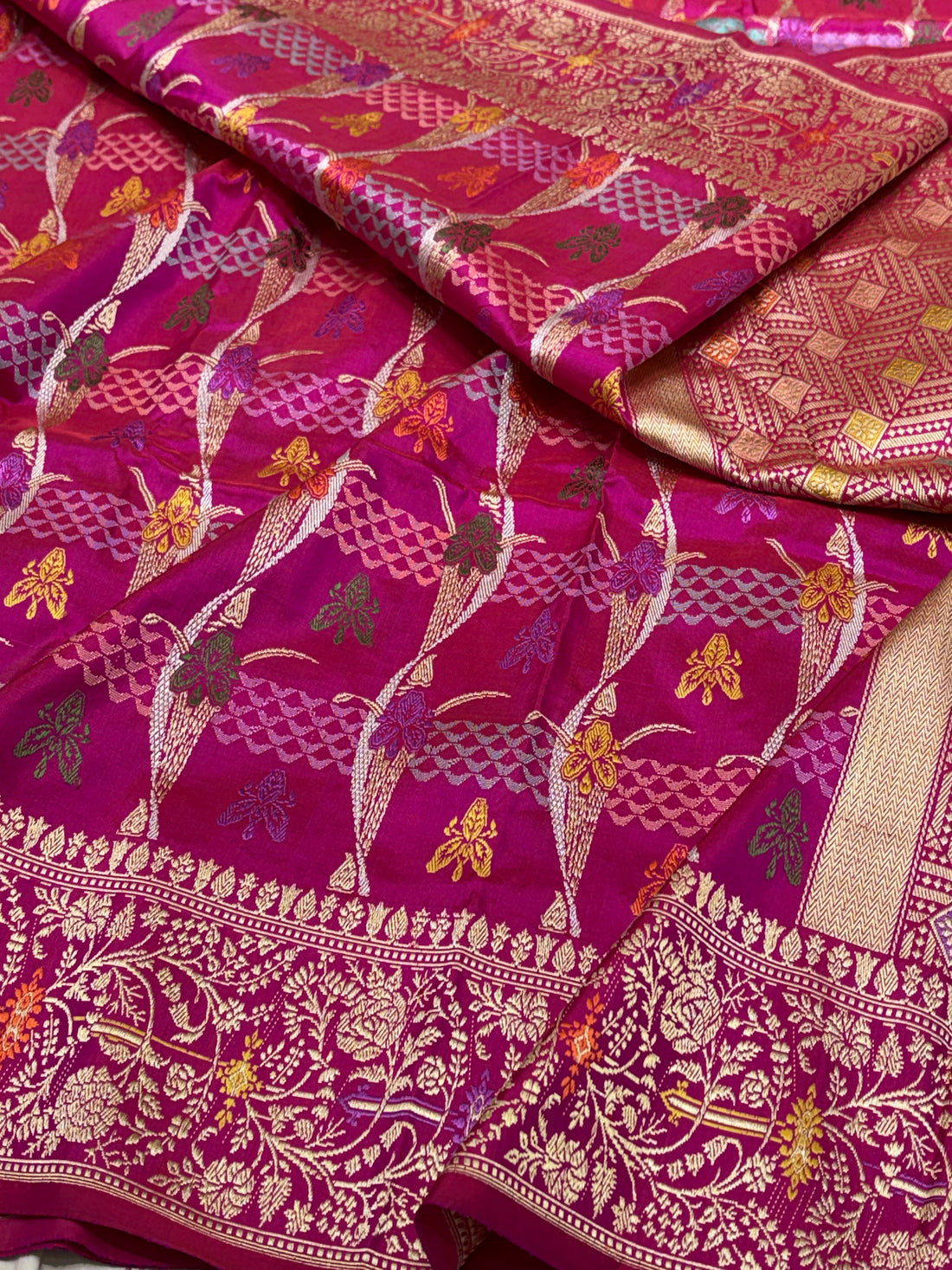 Rani Pink Handwoven Pure Banarasi Katan Silk Saree