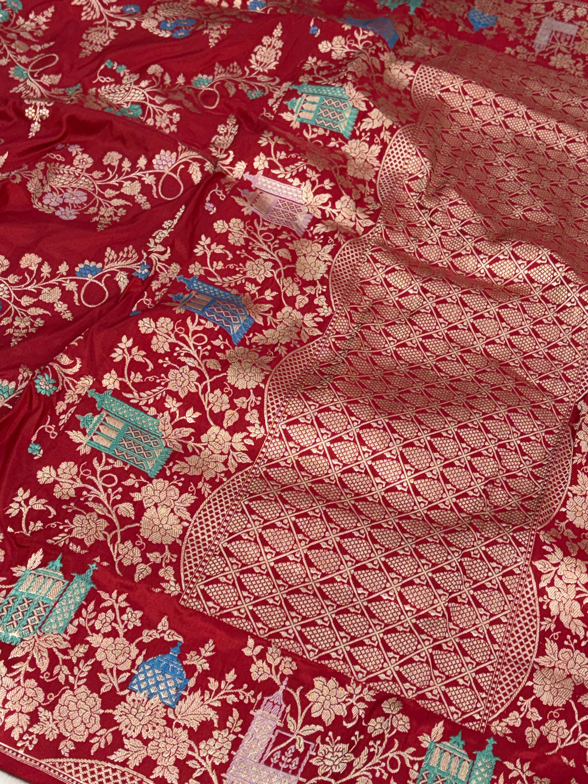 Red Handwoven Pure Banarasi Katan Silk Saree
