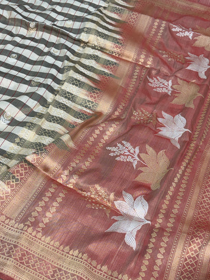 Pink Handwoven Pure Banarasi Tissue Silk Saree