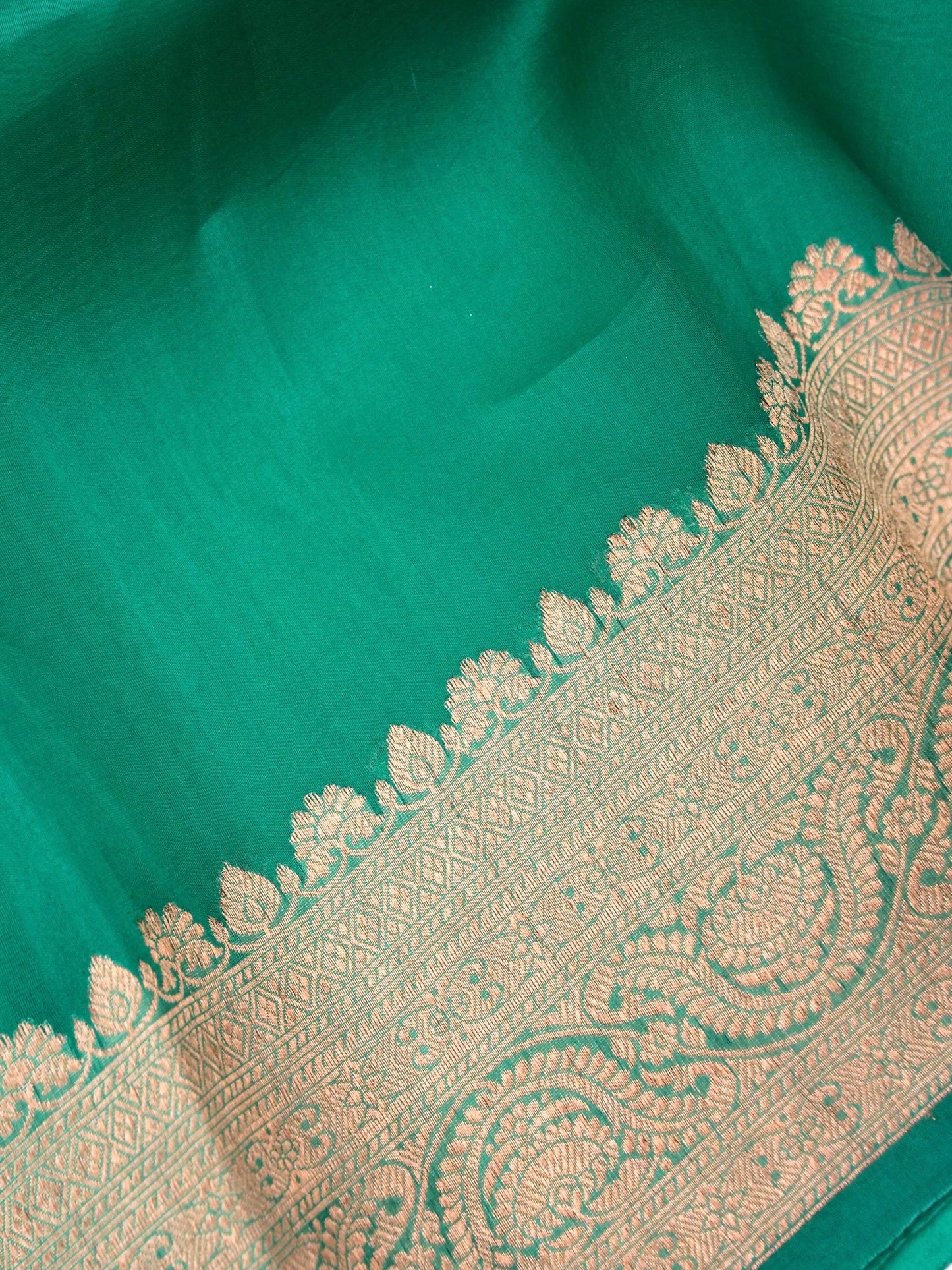 Handloom Banarasi Kora Organza Saree