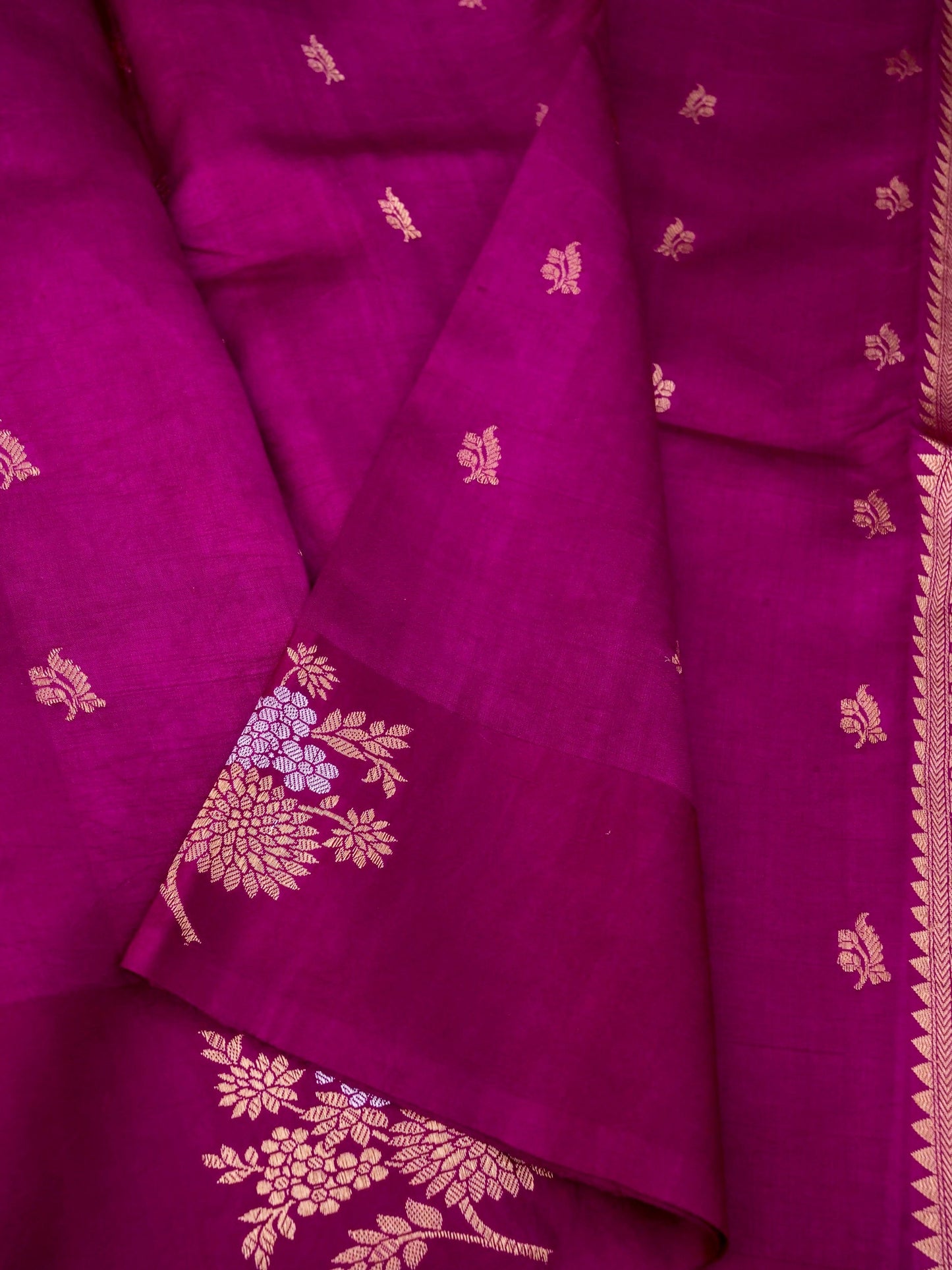 Pure  Banarasi Mango Katan Silk Saree with Kadhwa Buti Work