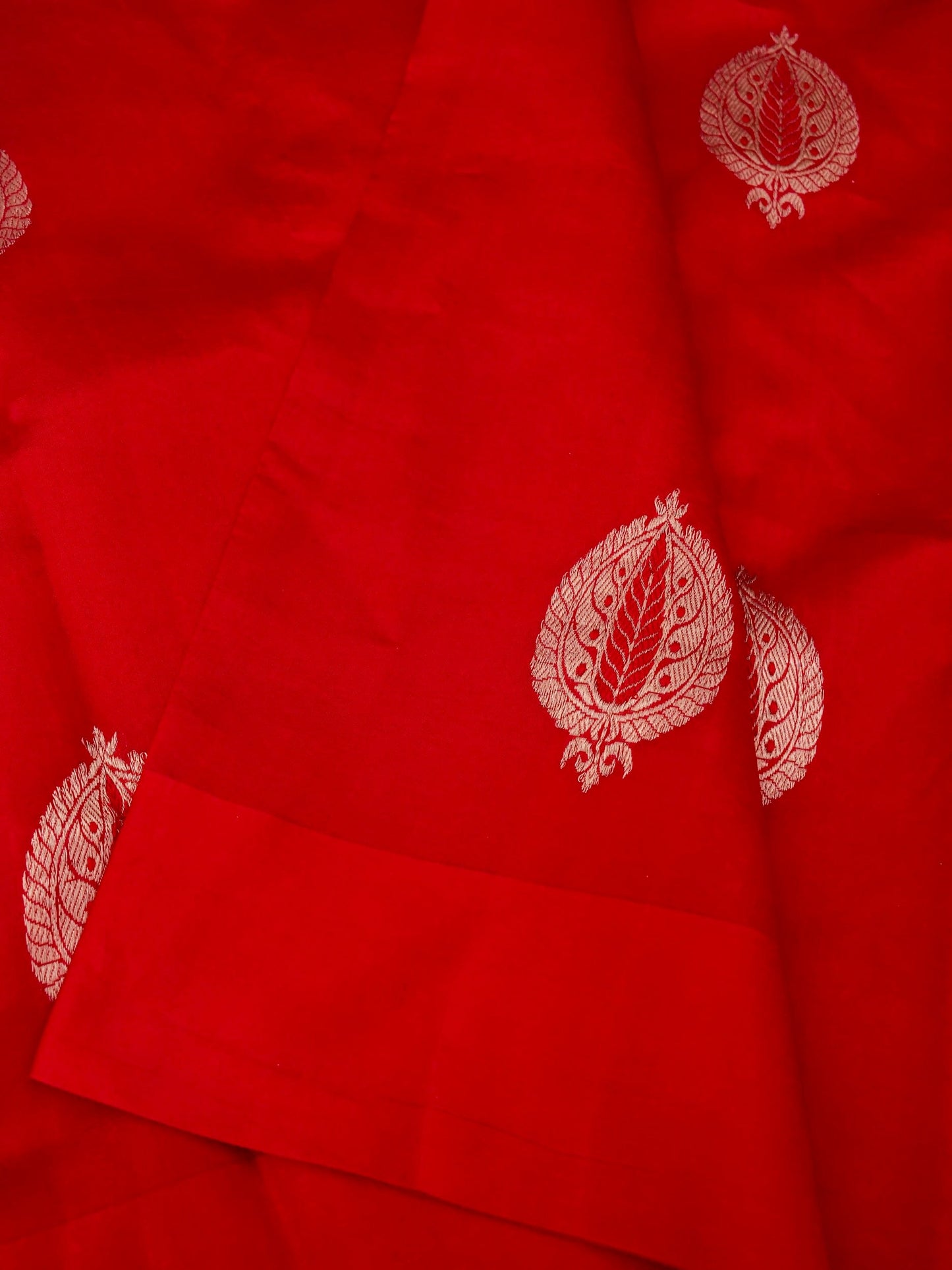 Pure Red Banarasi Mango Katan Silk Saree with Kadhwa Buti Work