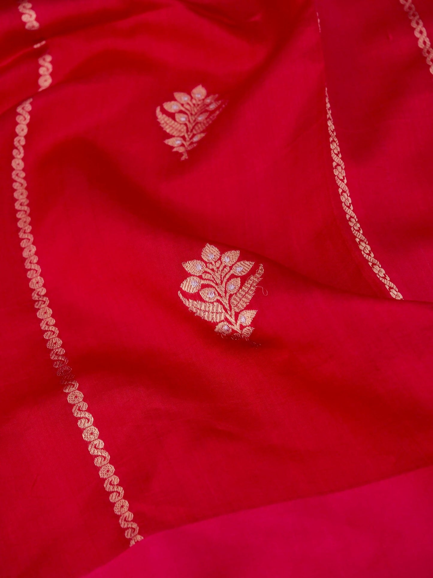 Pure Red Banarasi Mango Katan Silk Saree with Kadhwa Buti Work