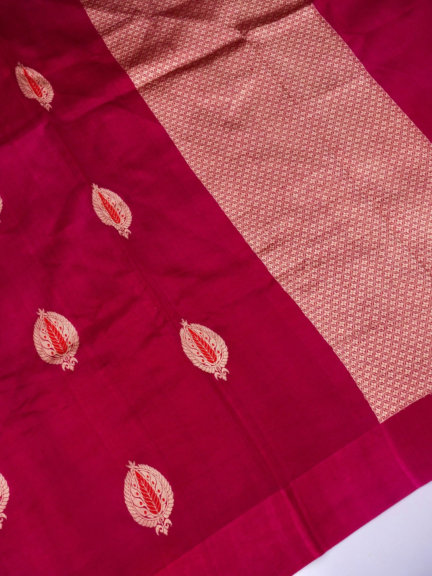 Pure Maroon Banarasi Mango Katan Silk Saree with Kadhwa Buti Work